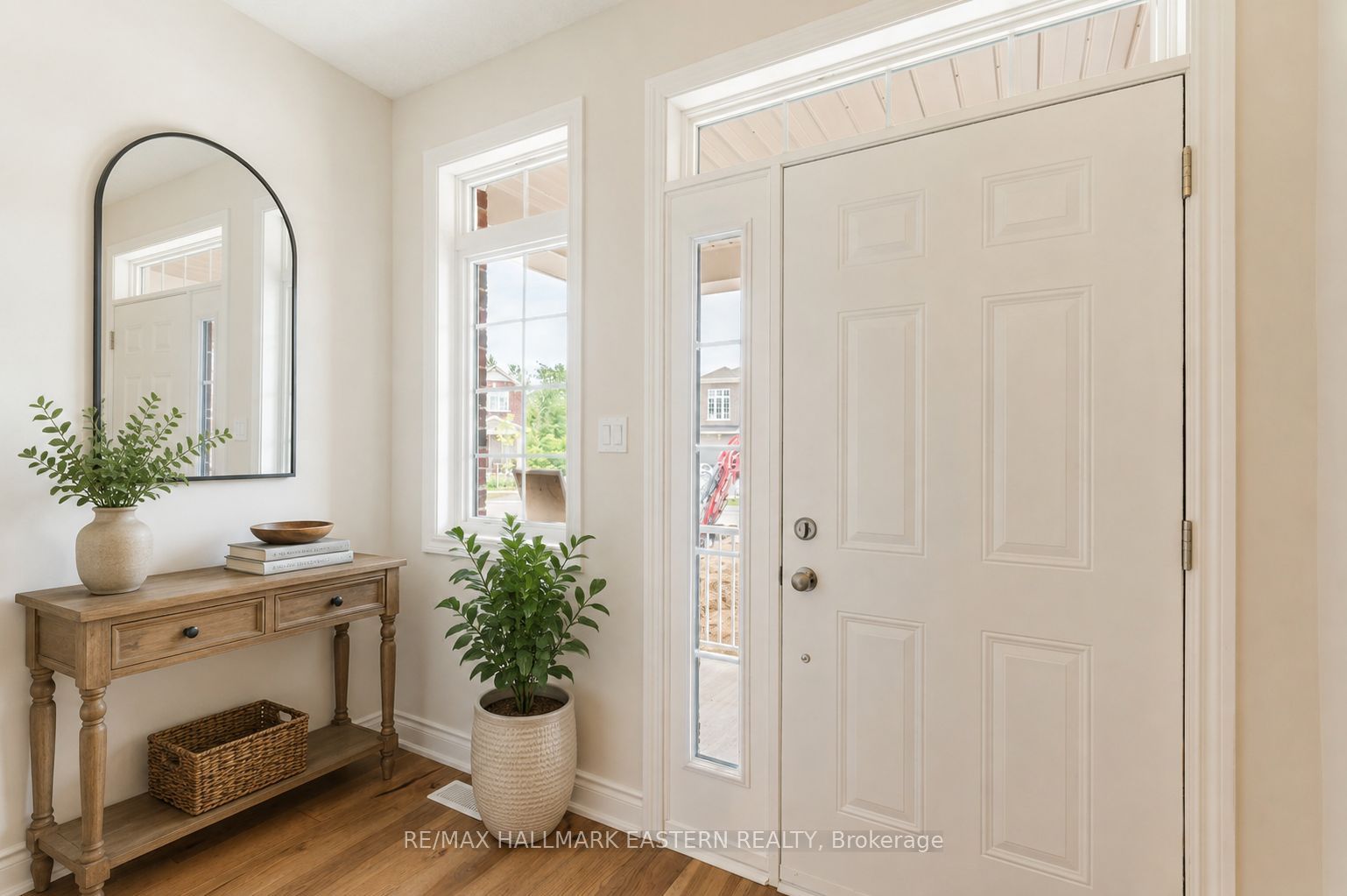 33 Coldbrook Drive Property Photo 2