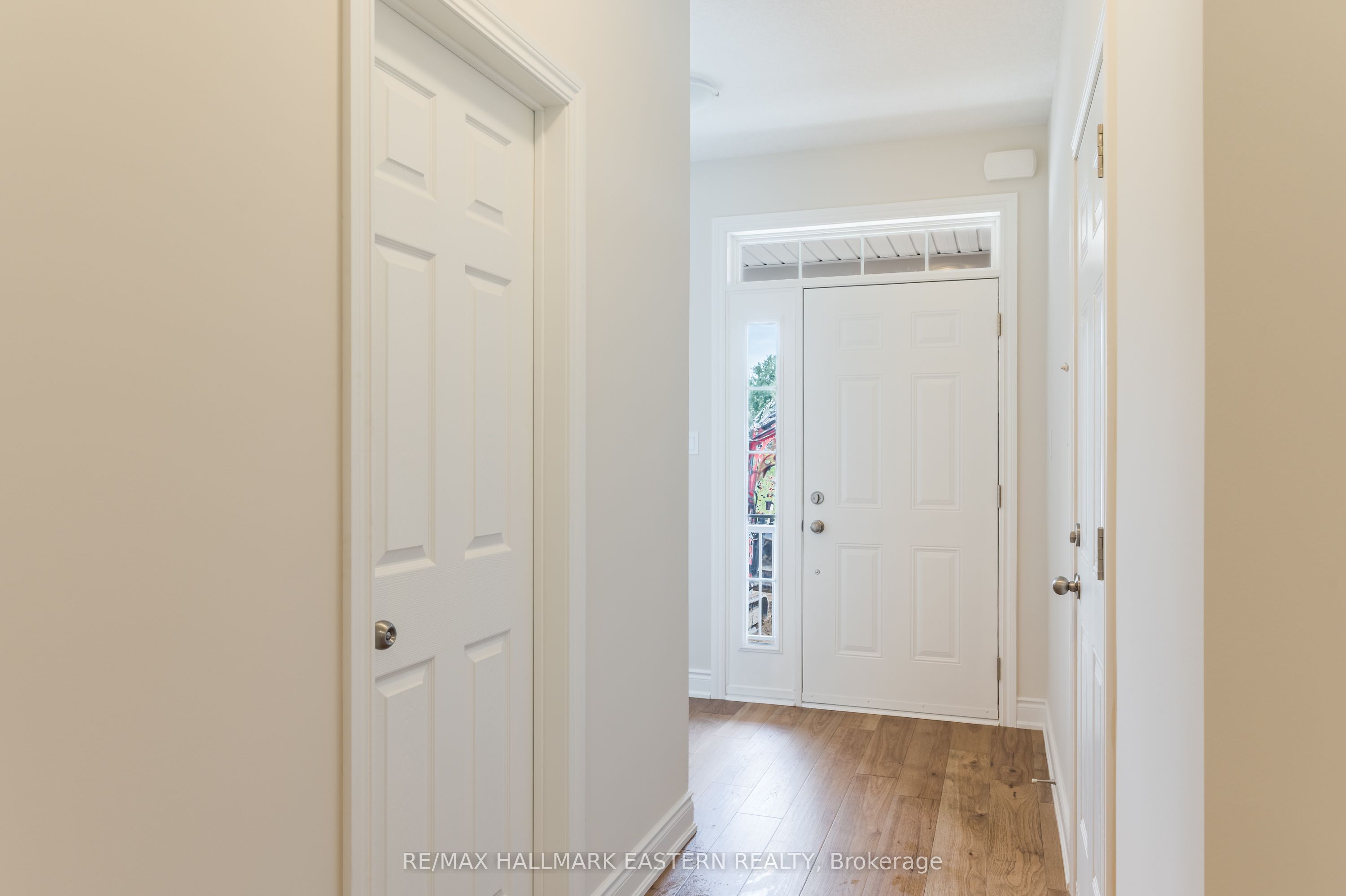 33 Coldbrook Drive Property Photo 3