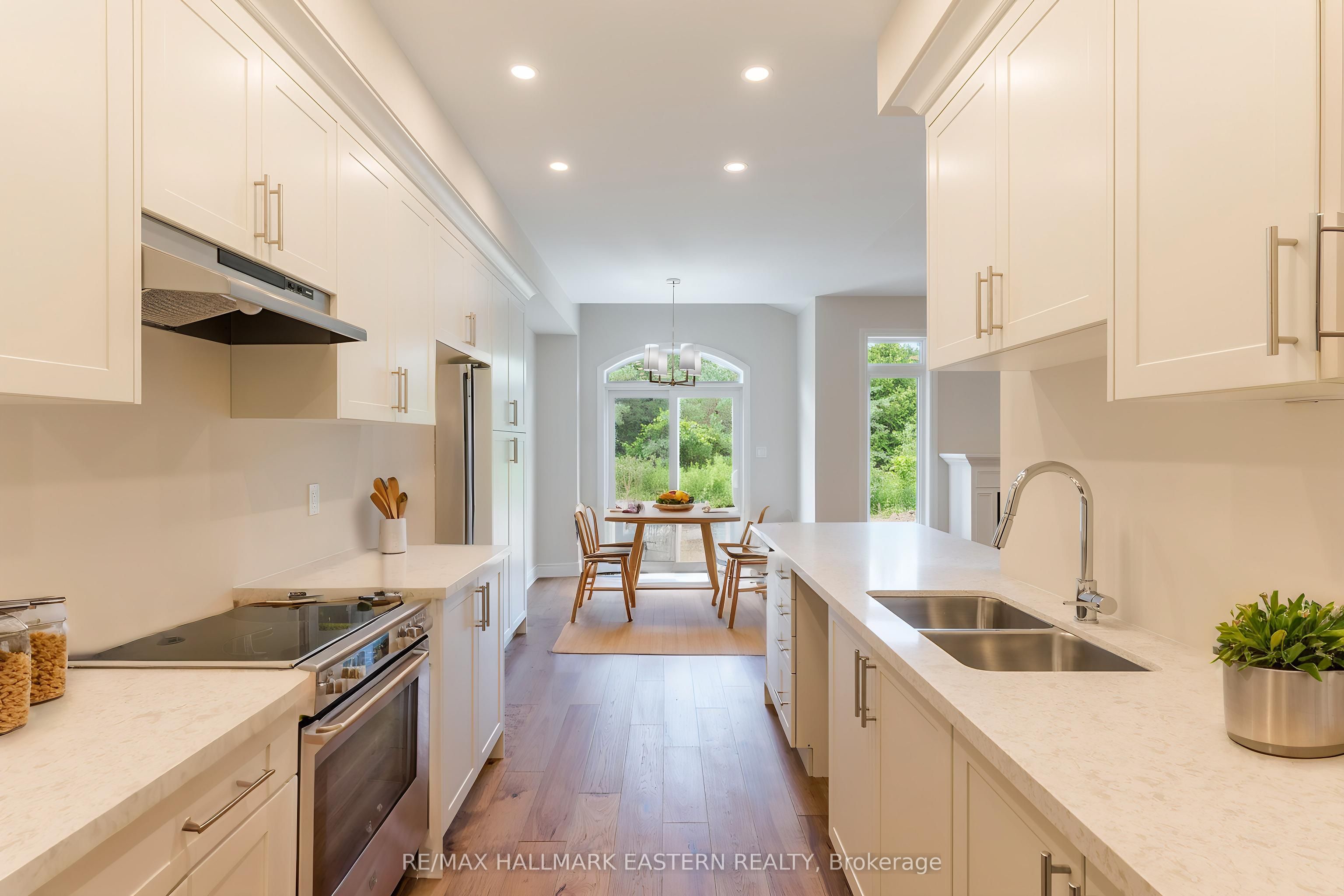 33 Coldbrook Drive Property Photo 7
