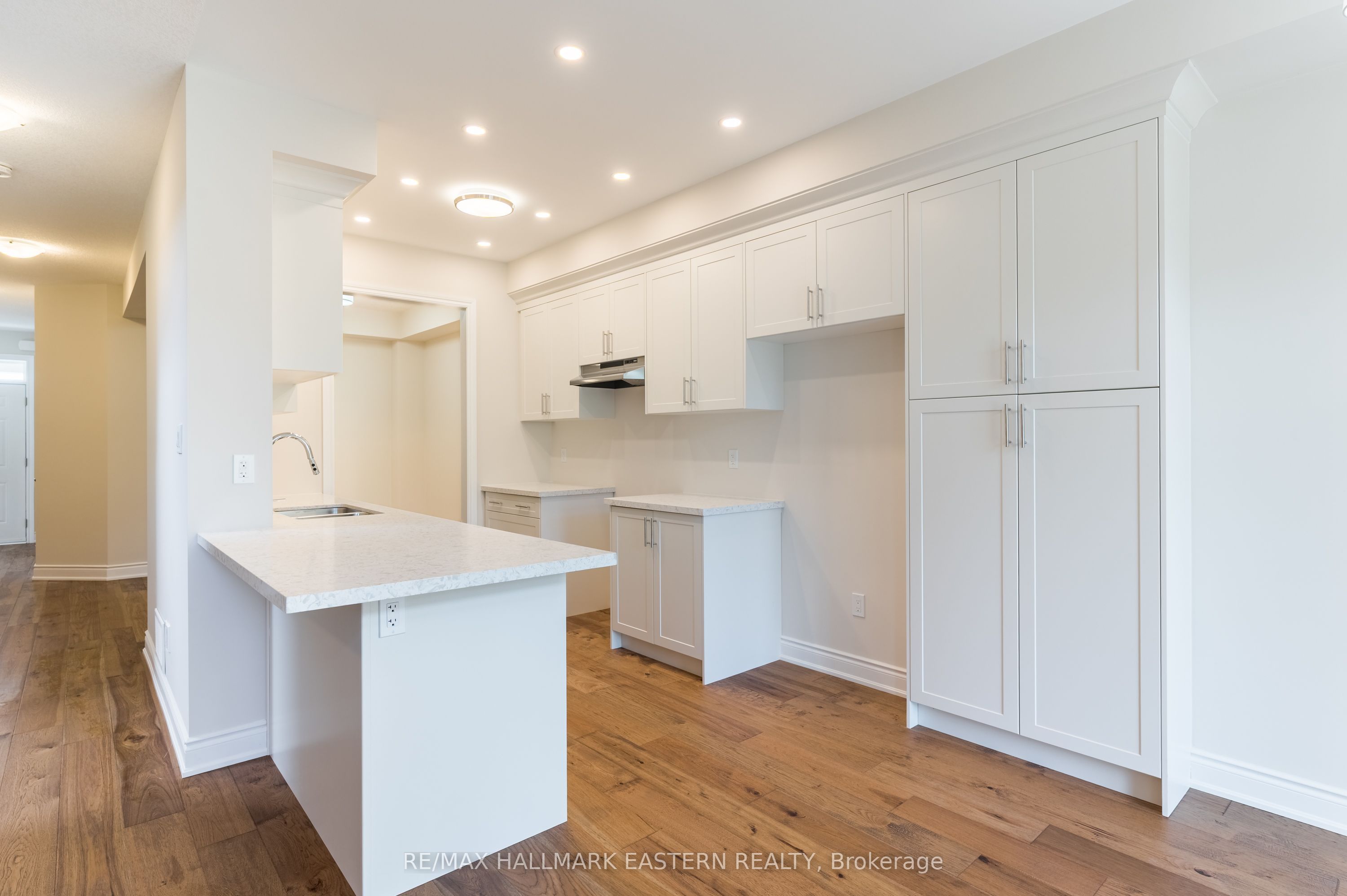 33 Coldbrook Drive Property Photo 8