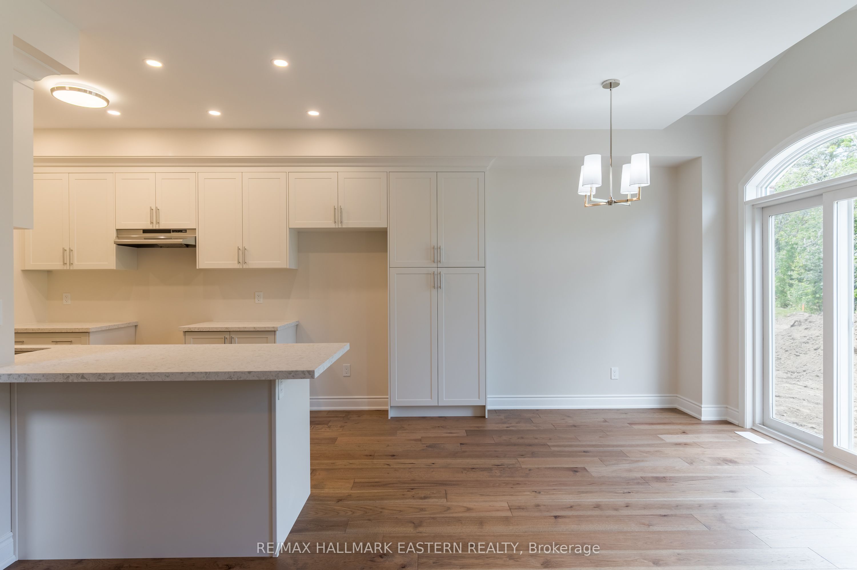 33 Coldbrook Drive Property Photo 10