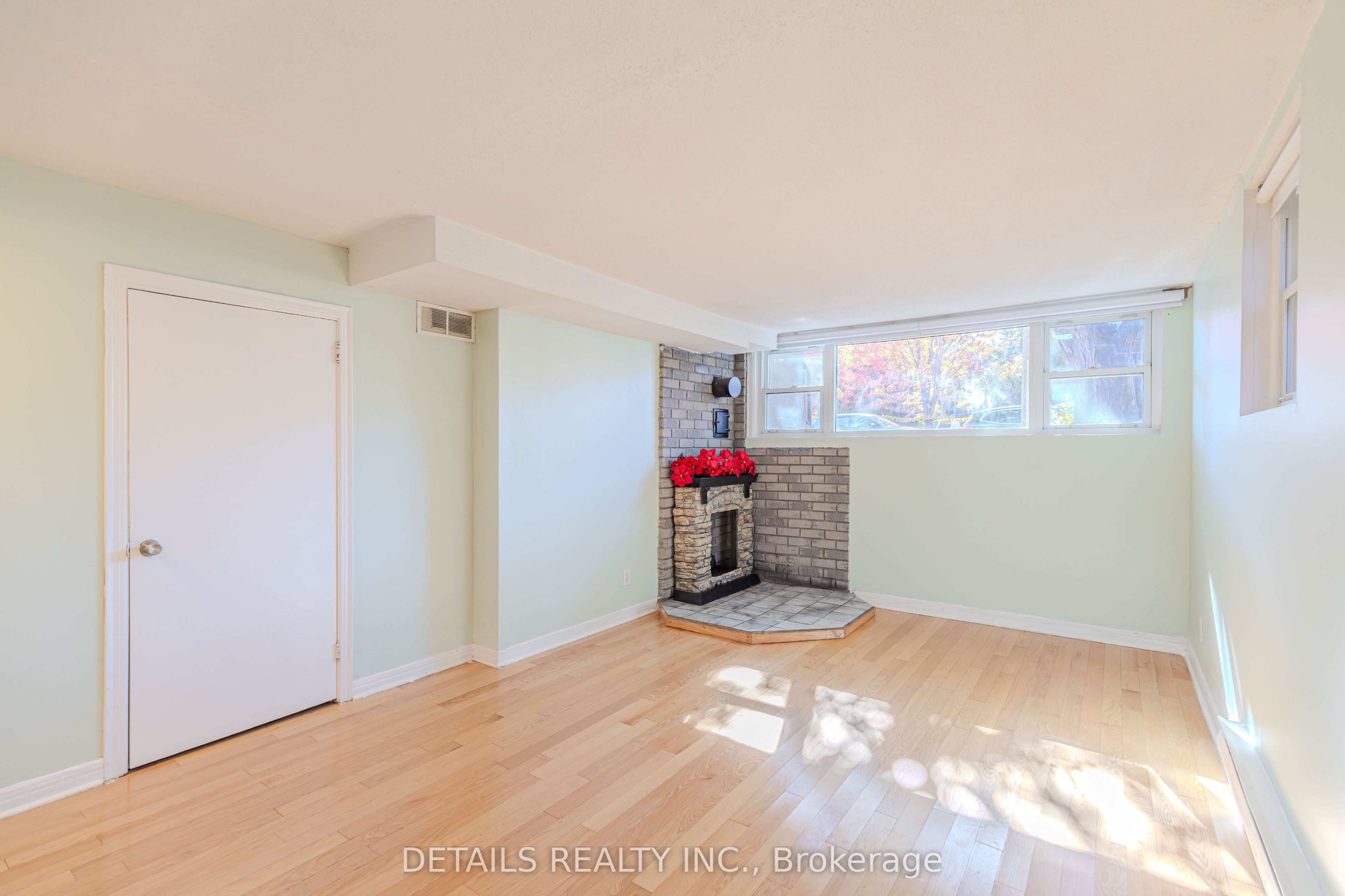 285 Columbus Avenue Property Photo 28