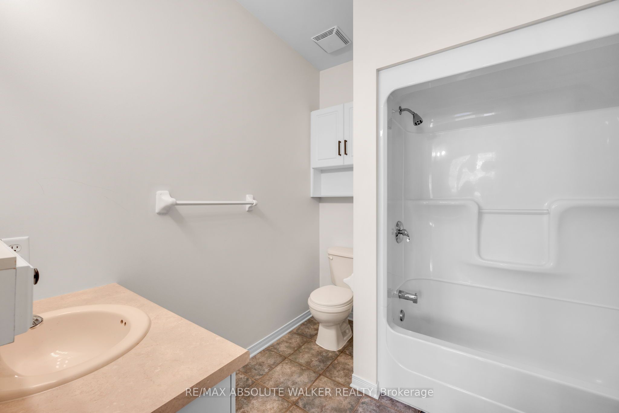 20 Sawchuk Terrace Property Photo 6