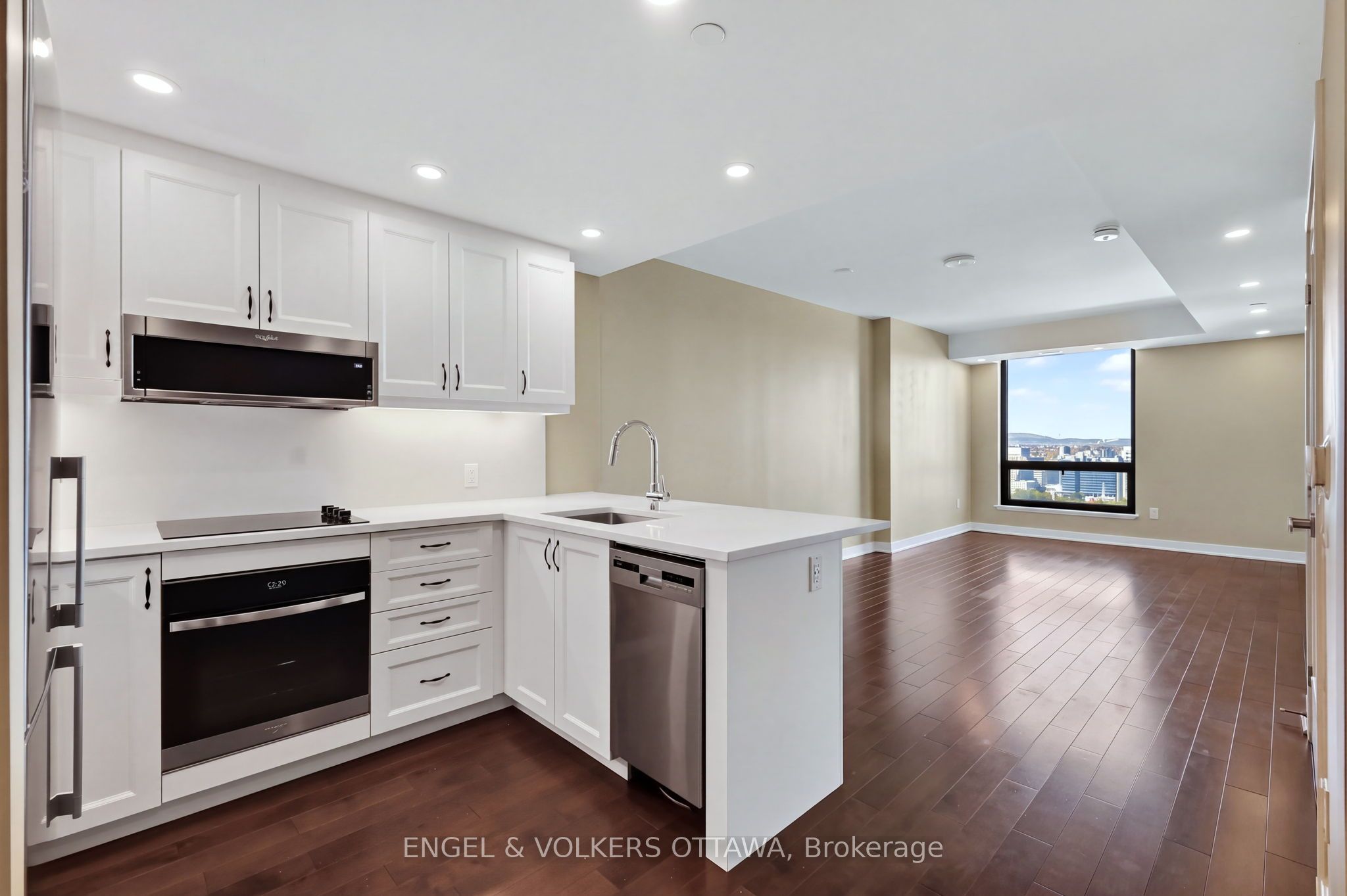 340 Queen Street 2104 Property Photo 5