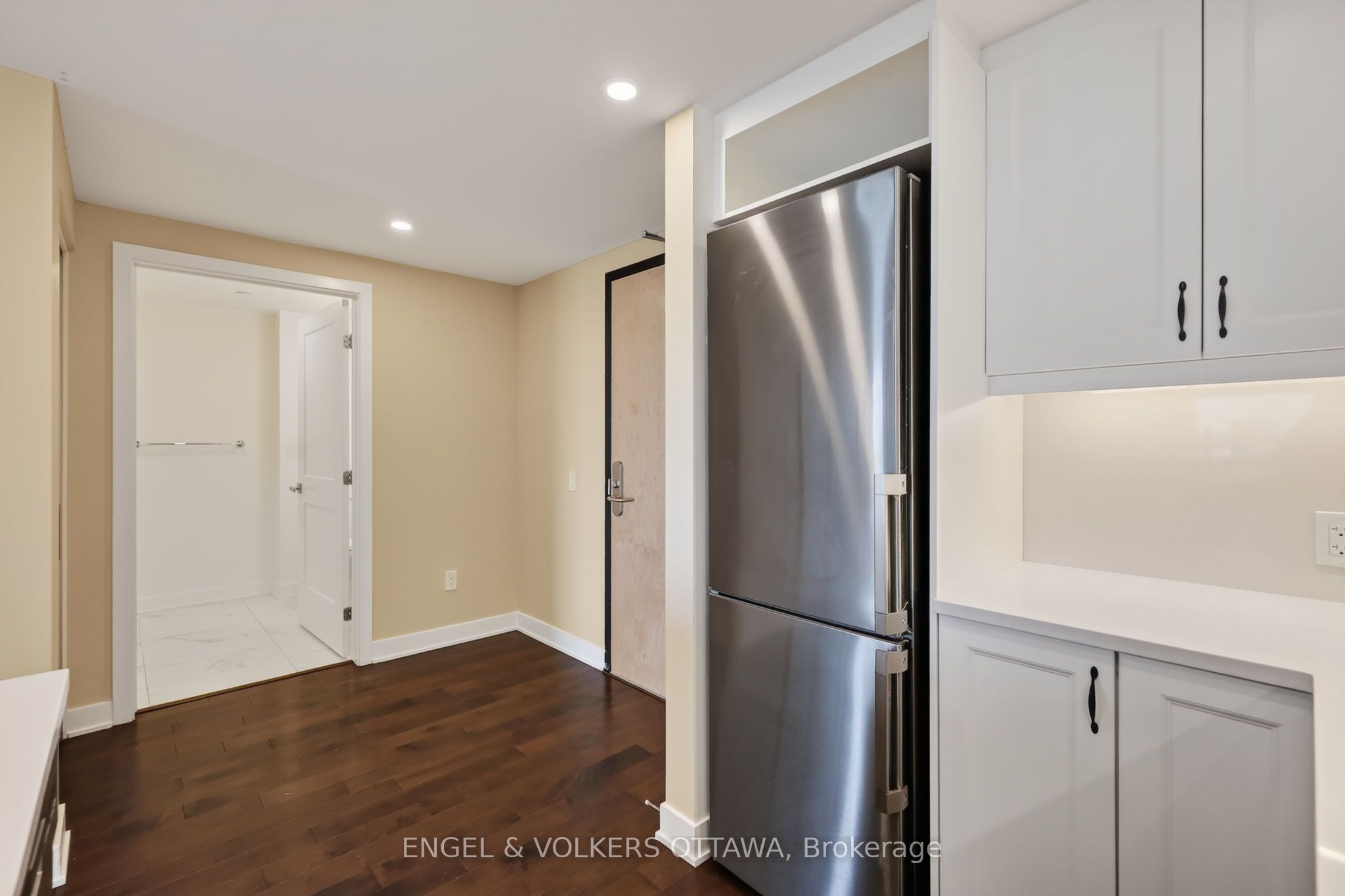 340 Queen Street 2104 Property Photo 9