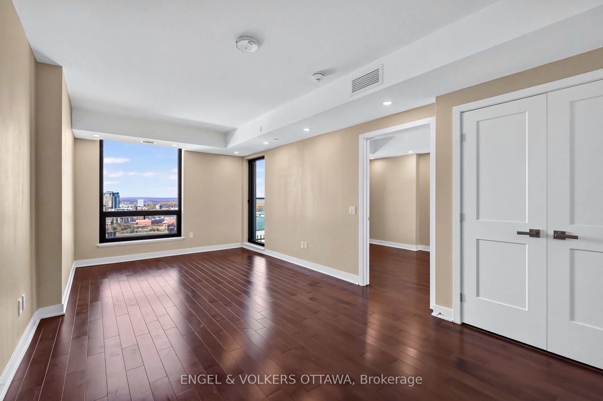 340 Queen Street 2104 Property Photo 12