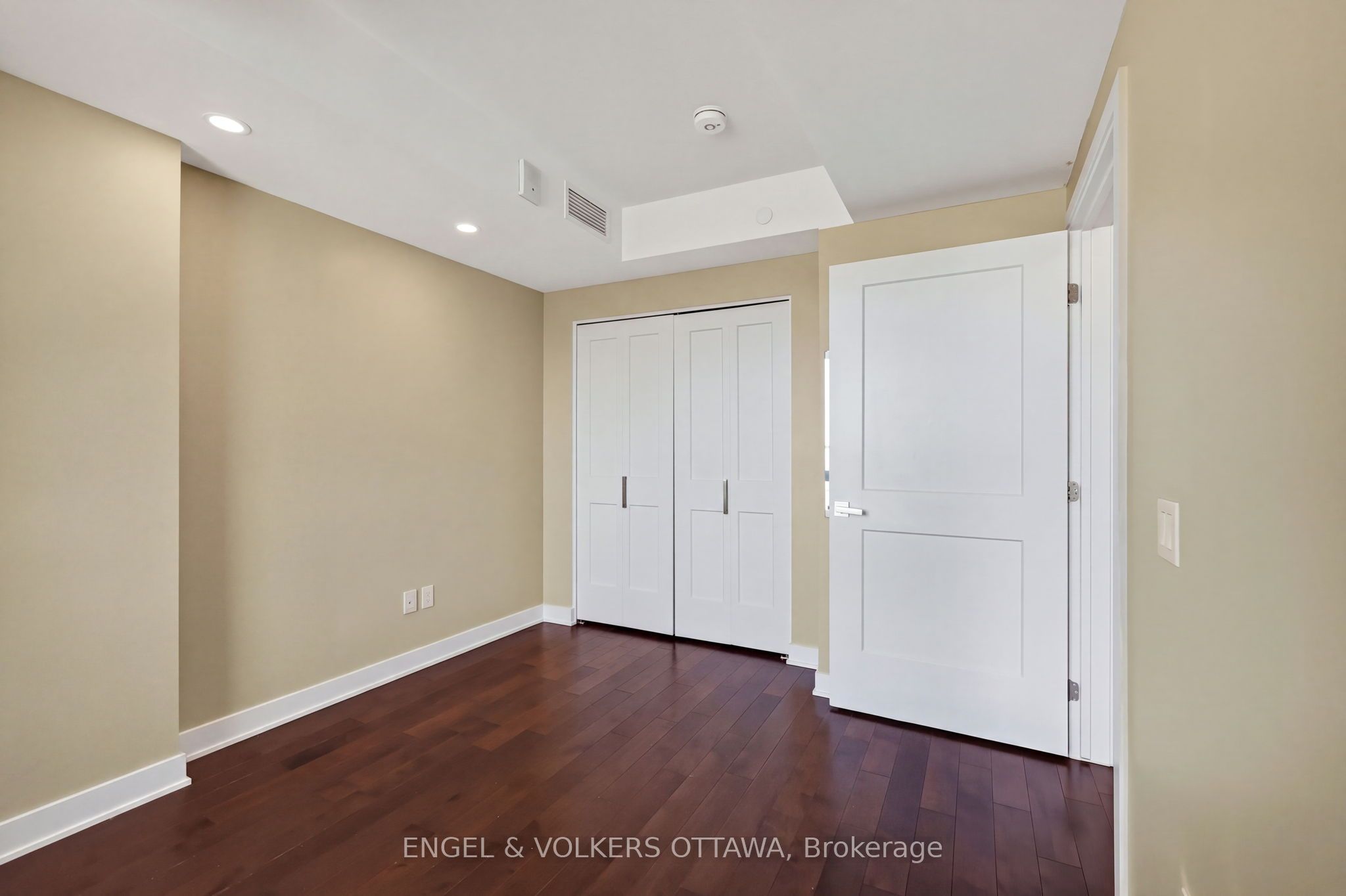 340 Queen Street 2104 Property Photo 16