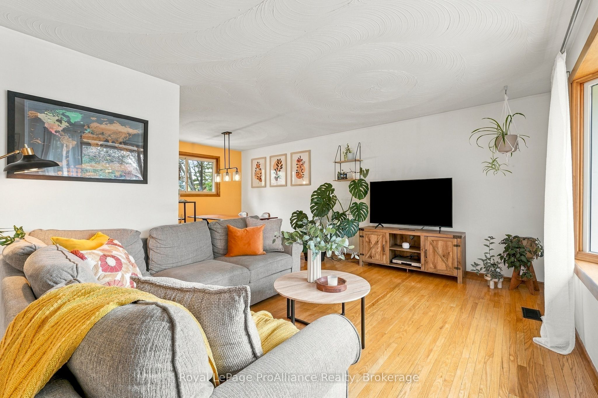 12 Thorncliffe Drive Property Photo 8