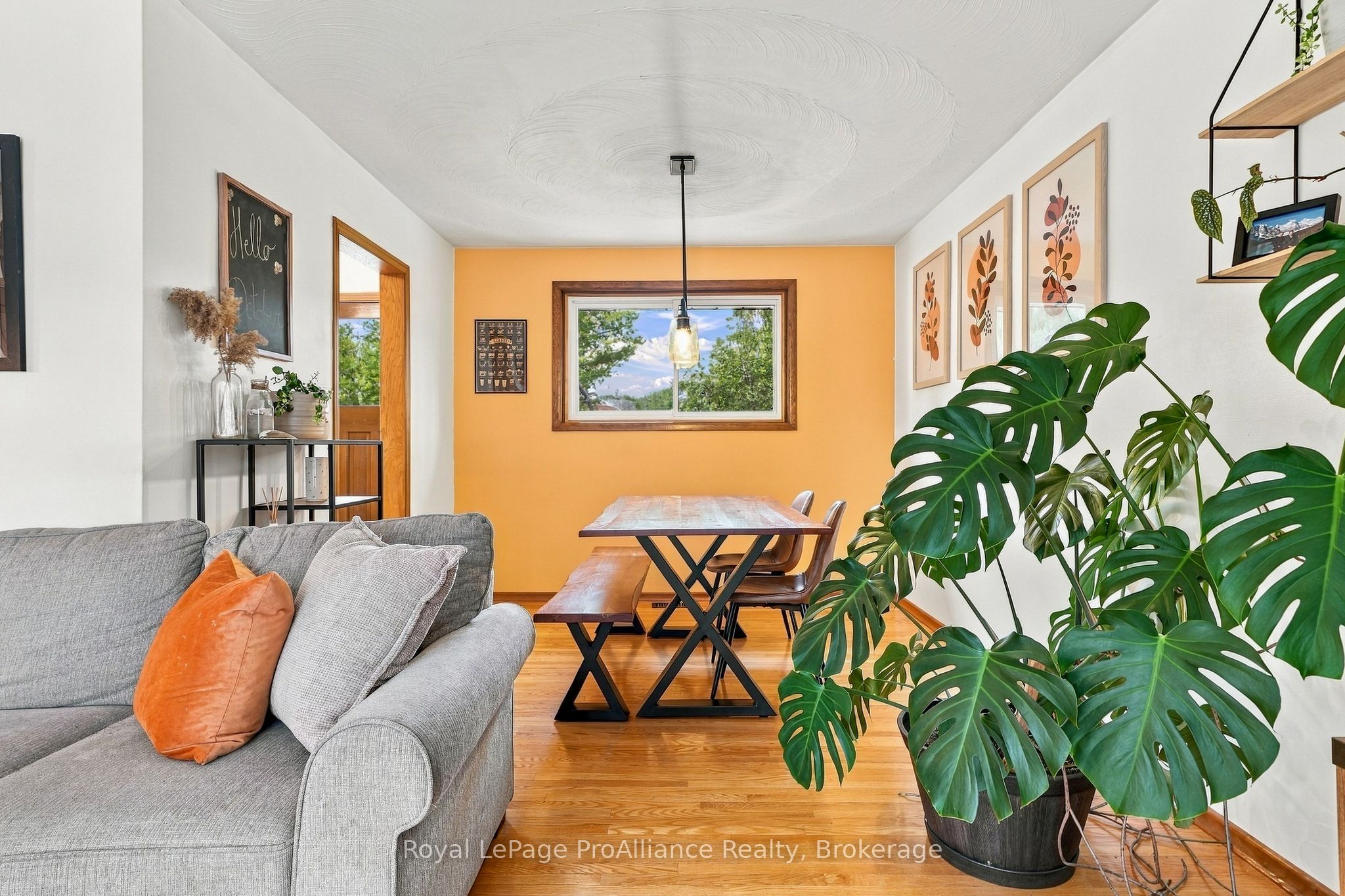 12 Thorncliffe Drive Property Photo 10