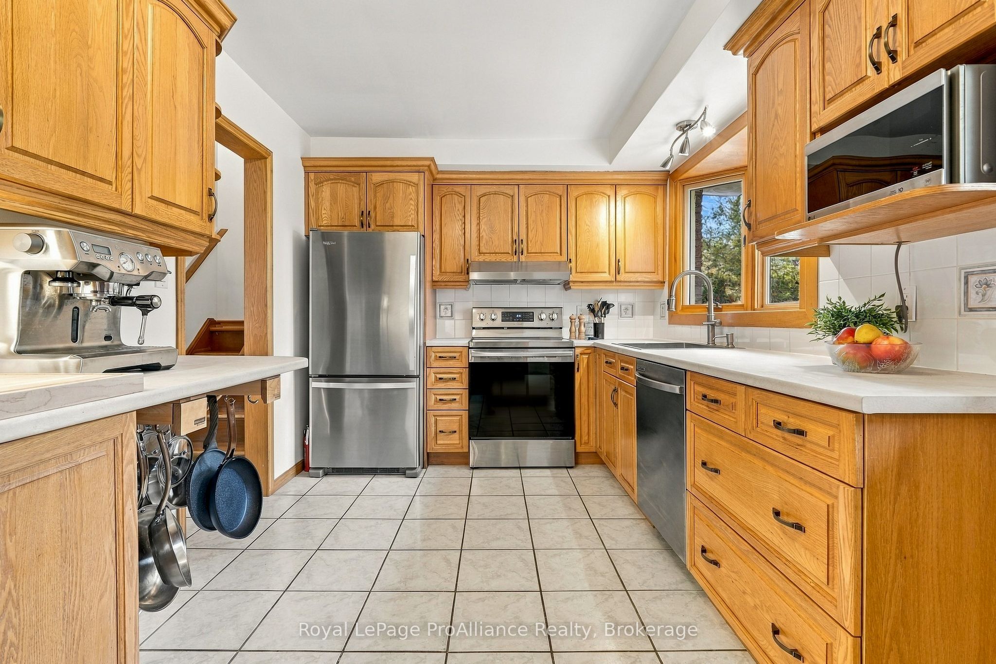 12 Thorncliffe Drive Property Photo 14