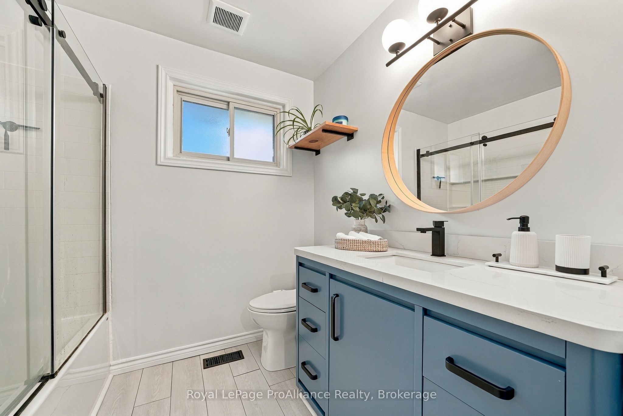 12 Thorncliffe Drive Property Photo 24