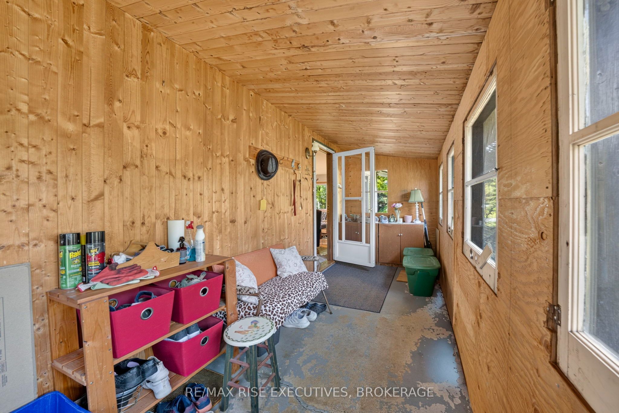 6900 Perth Road Property Photo 5