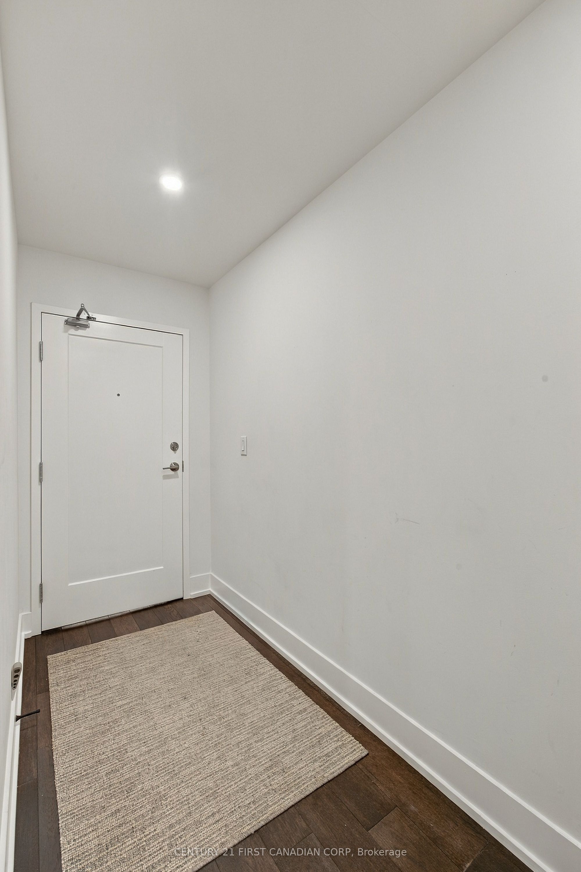 505 Talbot Street 2406 Property Photo 3