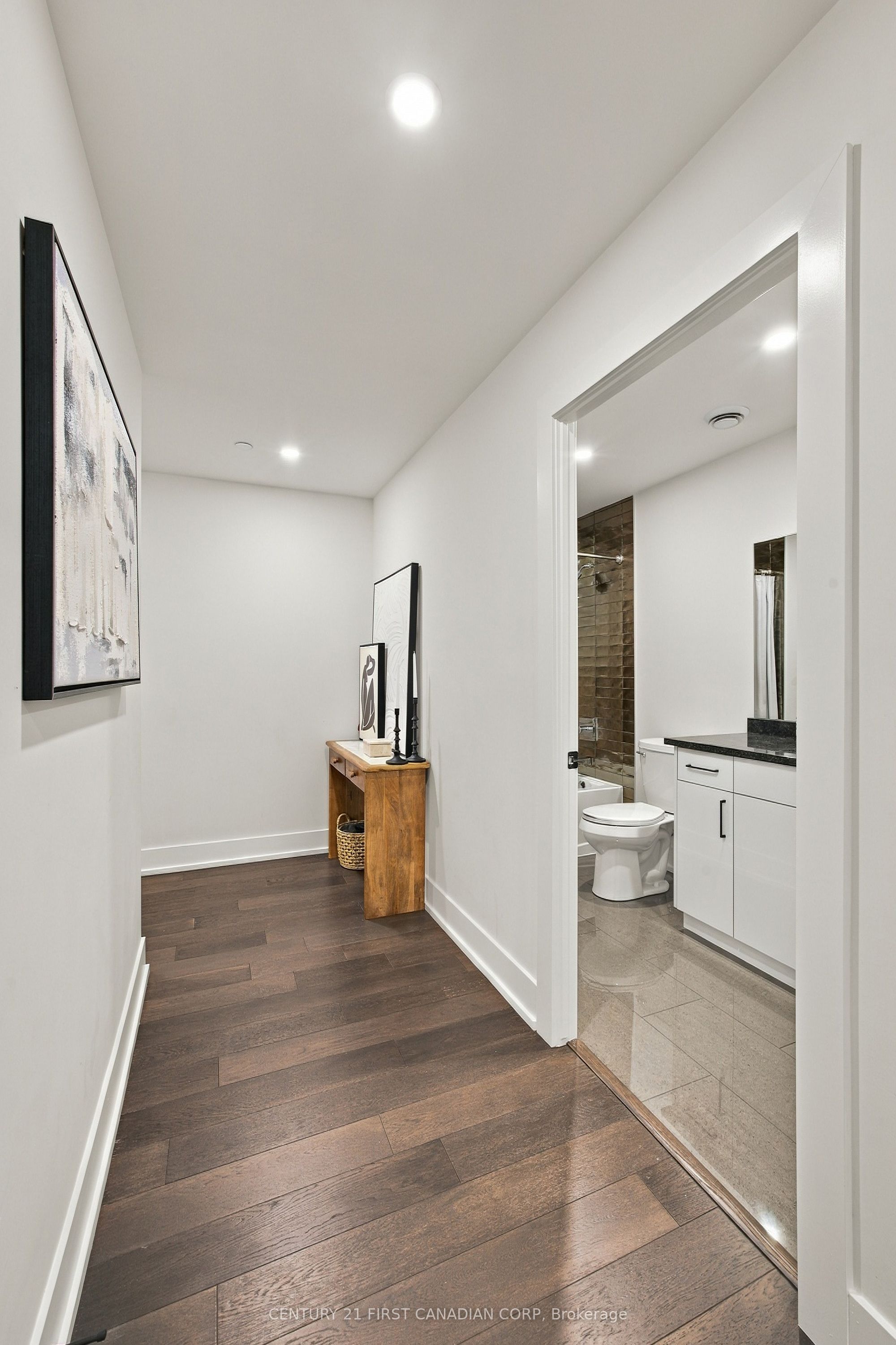 505 Talbot Street 2406 Property Photo 5