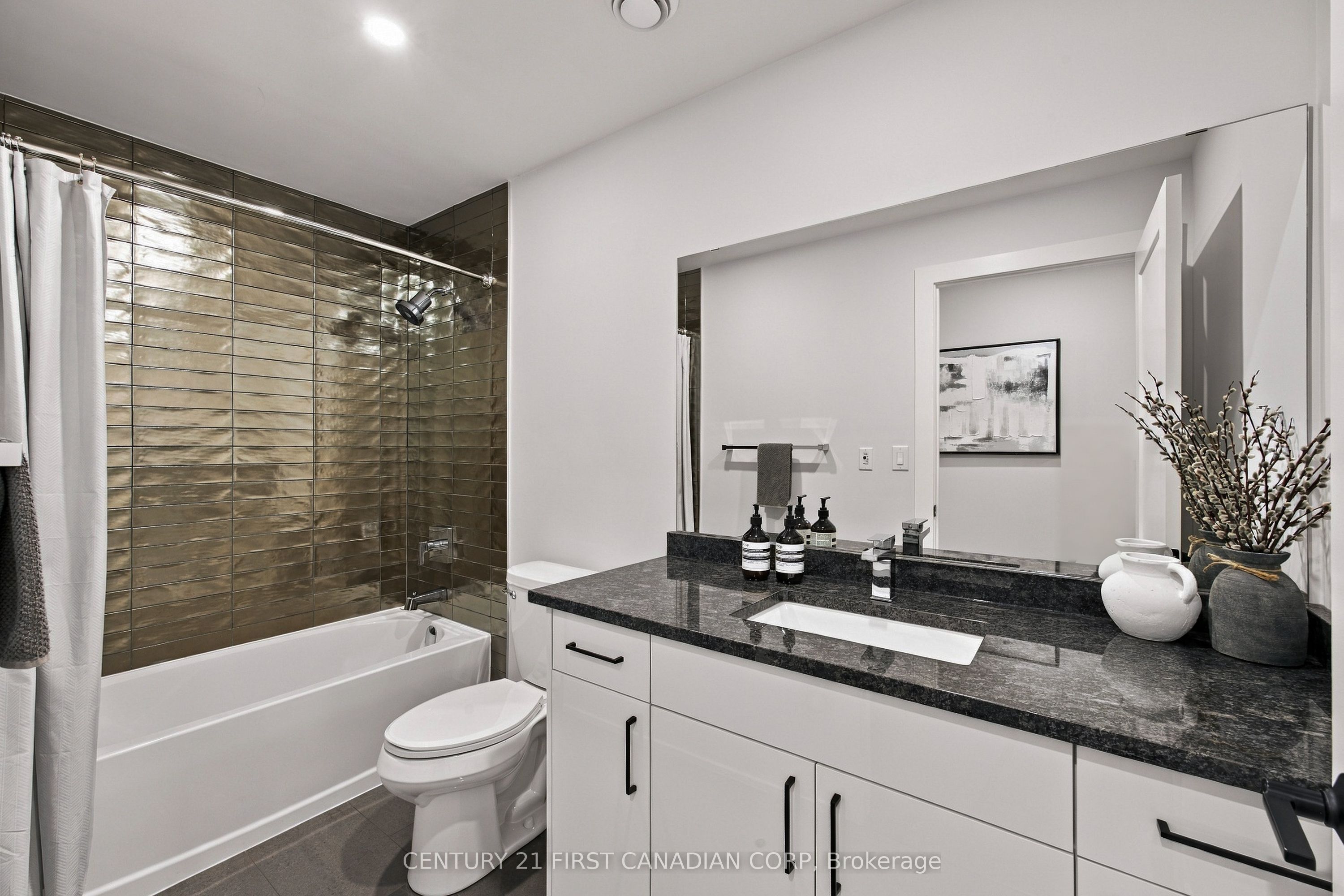 505 Talbot Street 2406 Property Photo 6