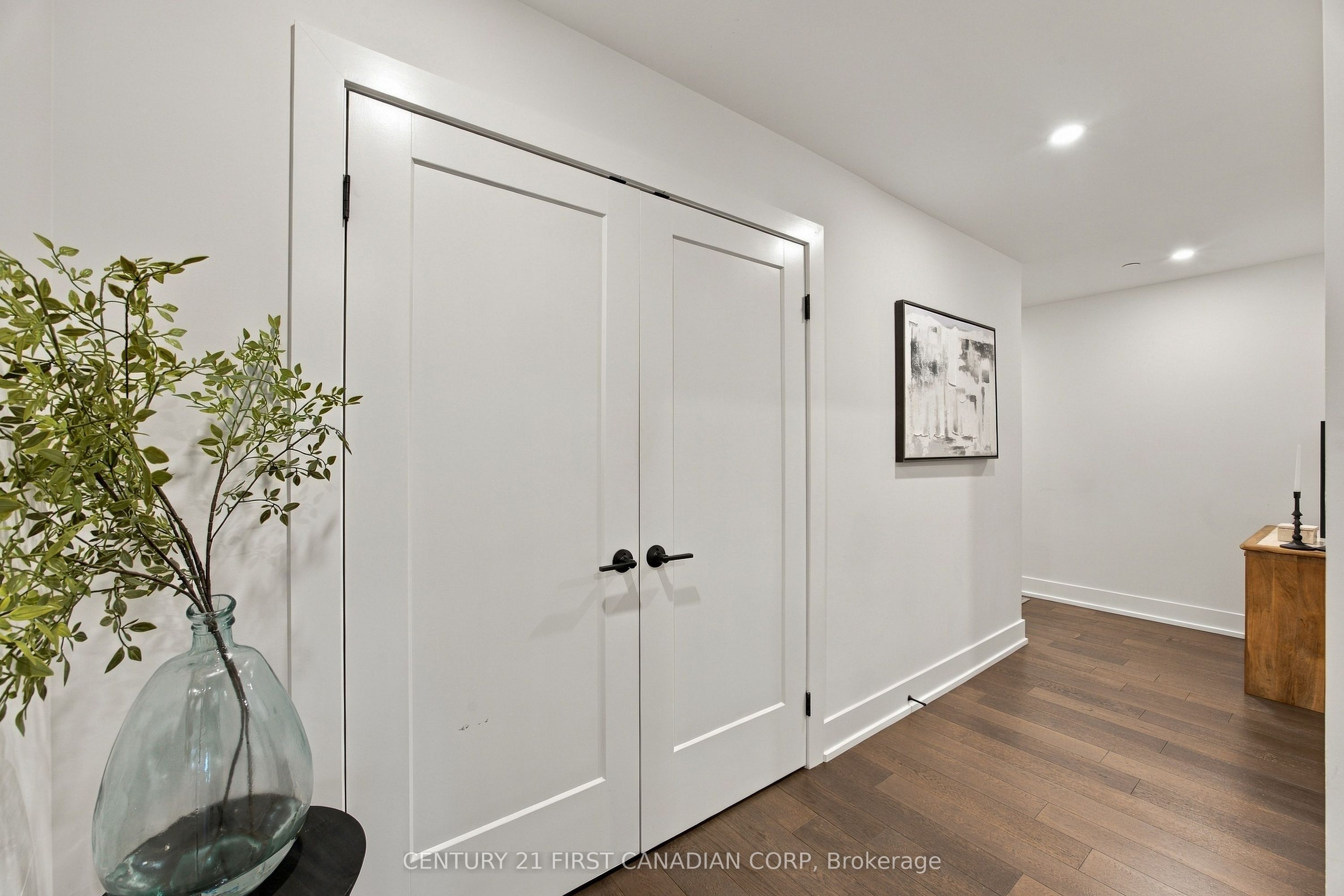 505 Talbot Street 2406 Property Photo 8