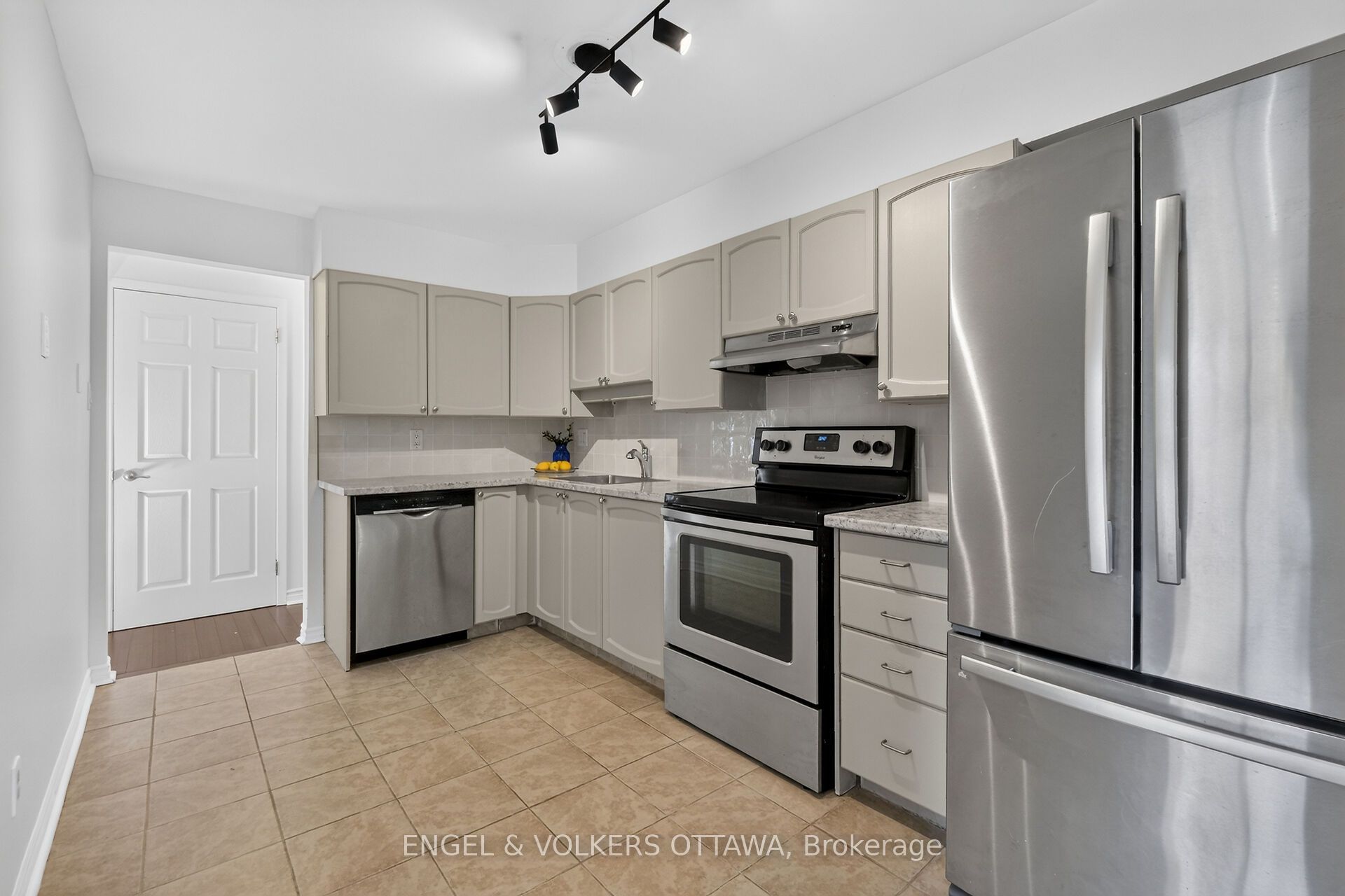 1780 Marsala Crescent 100 Property Photo 11