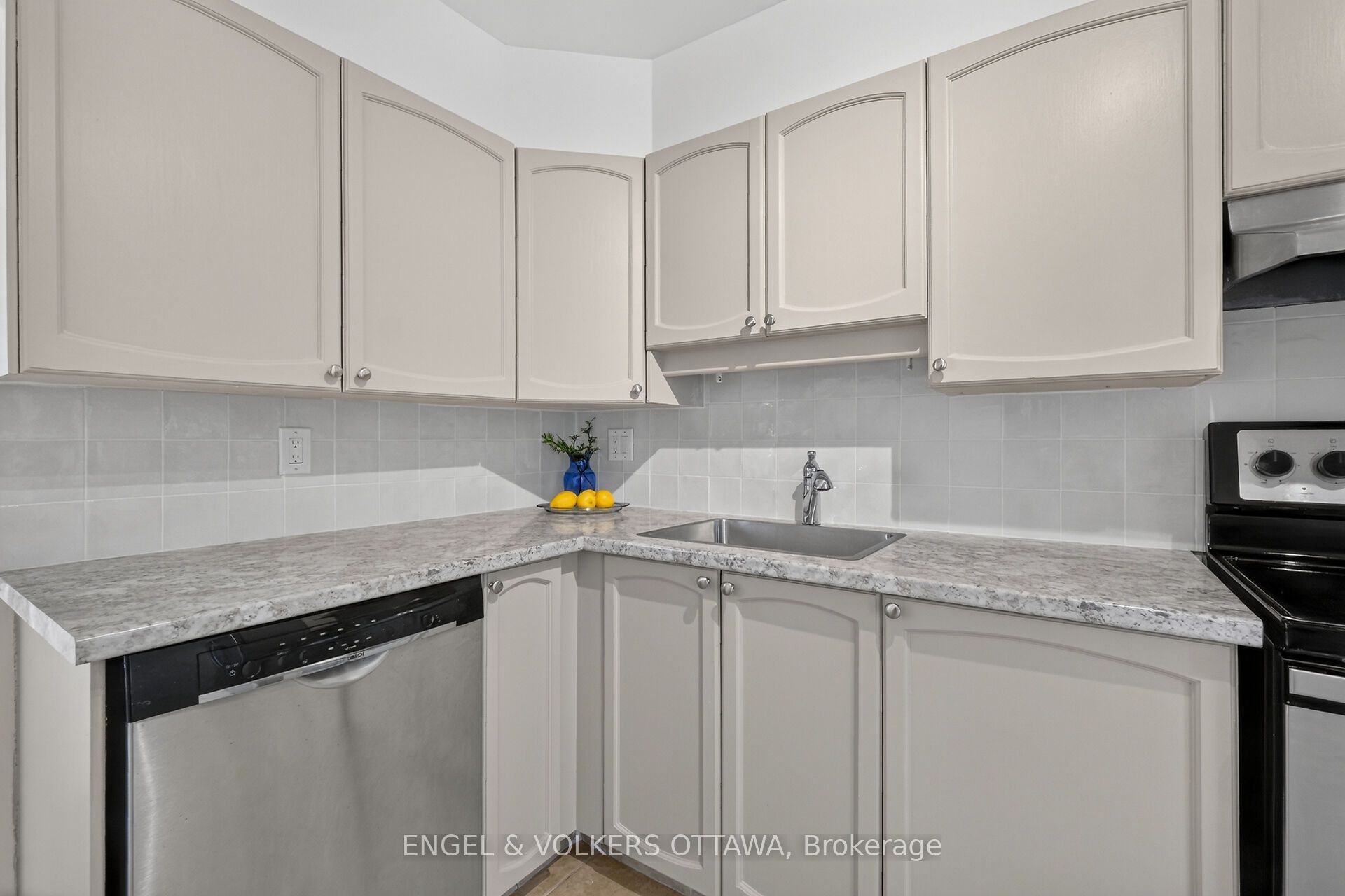 1780 Marsala Crescent 100 Property Photo 14