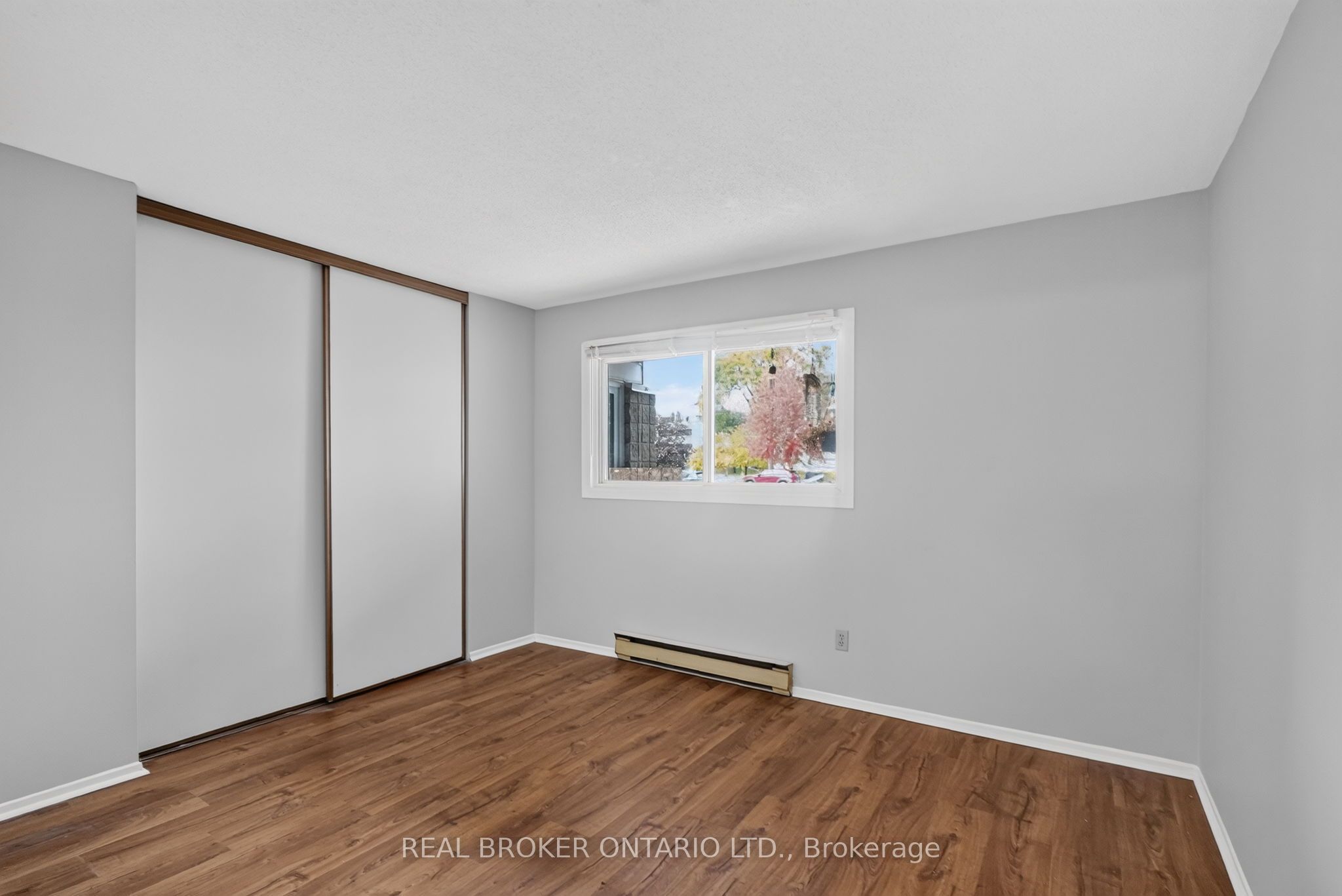 216 Viewmount Drive 118 Property Photo 14