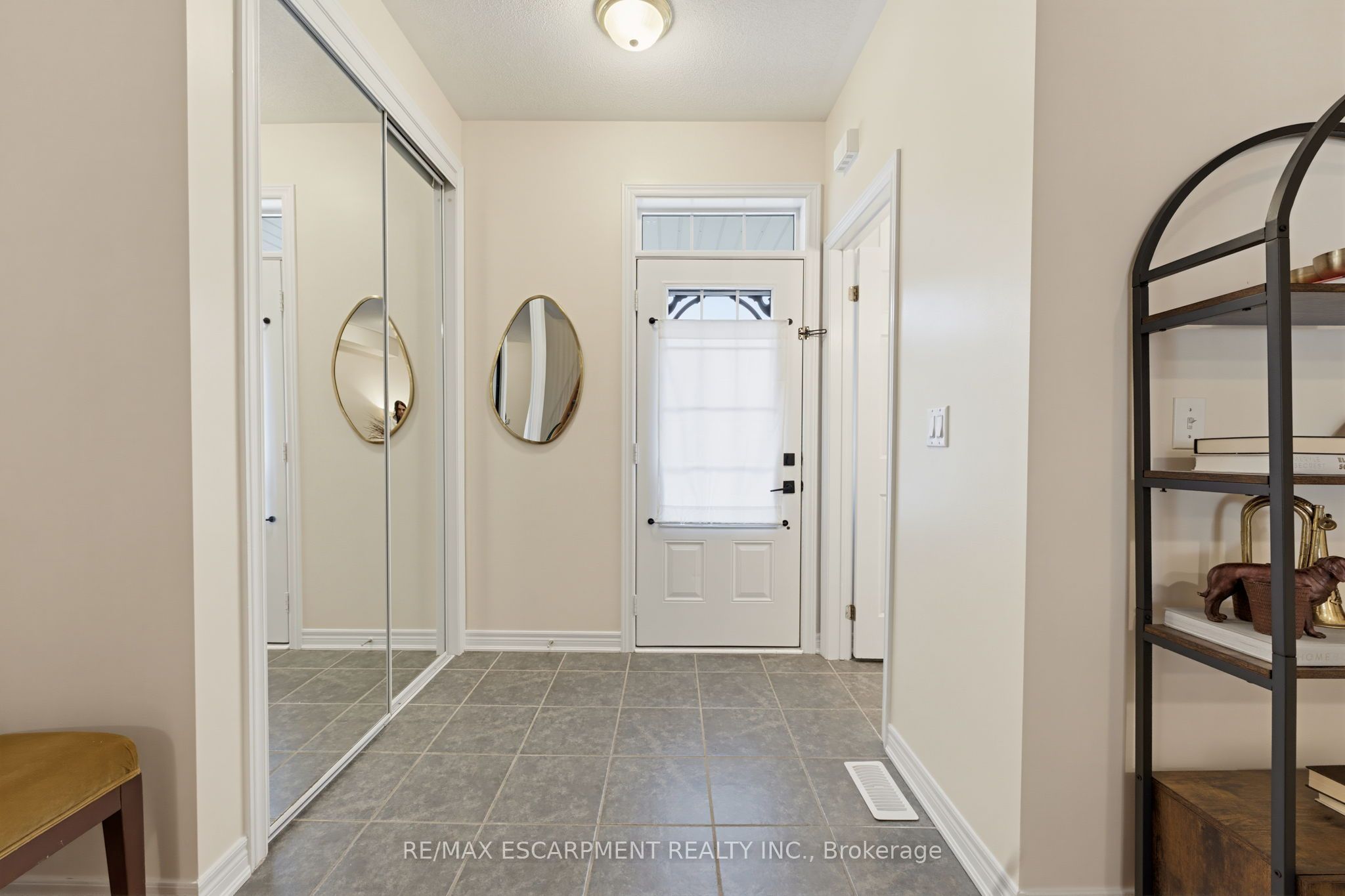 63 Golden Iris Crescent Property Photo 3
