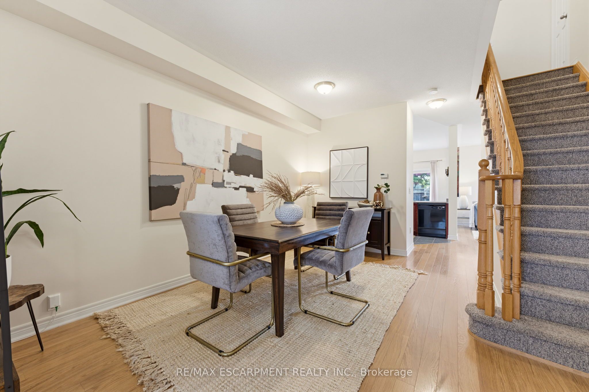 63 Golden Iris Crescent Property Photo 4