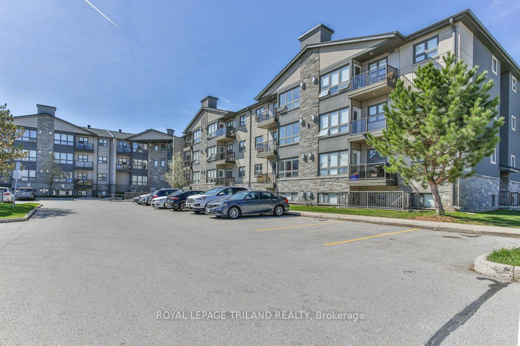 5 Jacksway Crescent 104 Property Photo 1