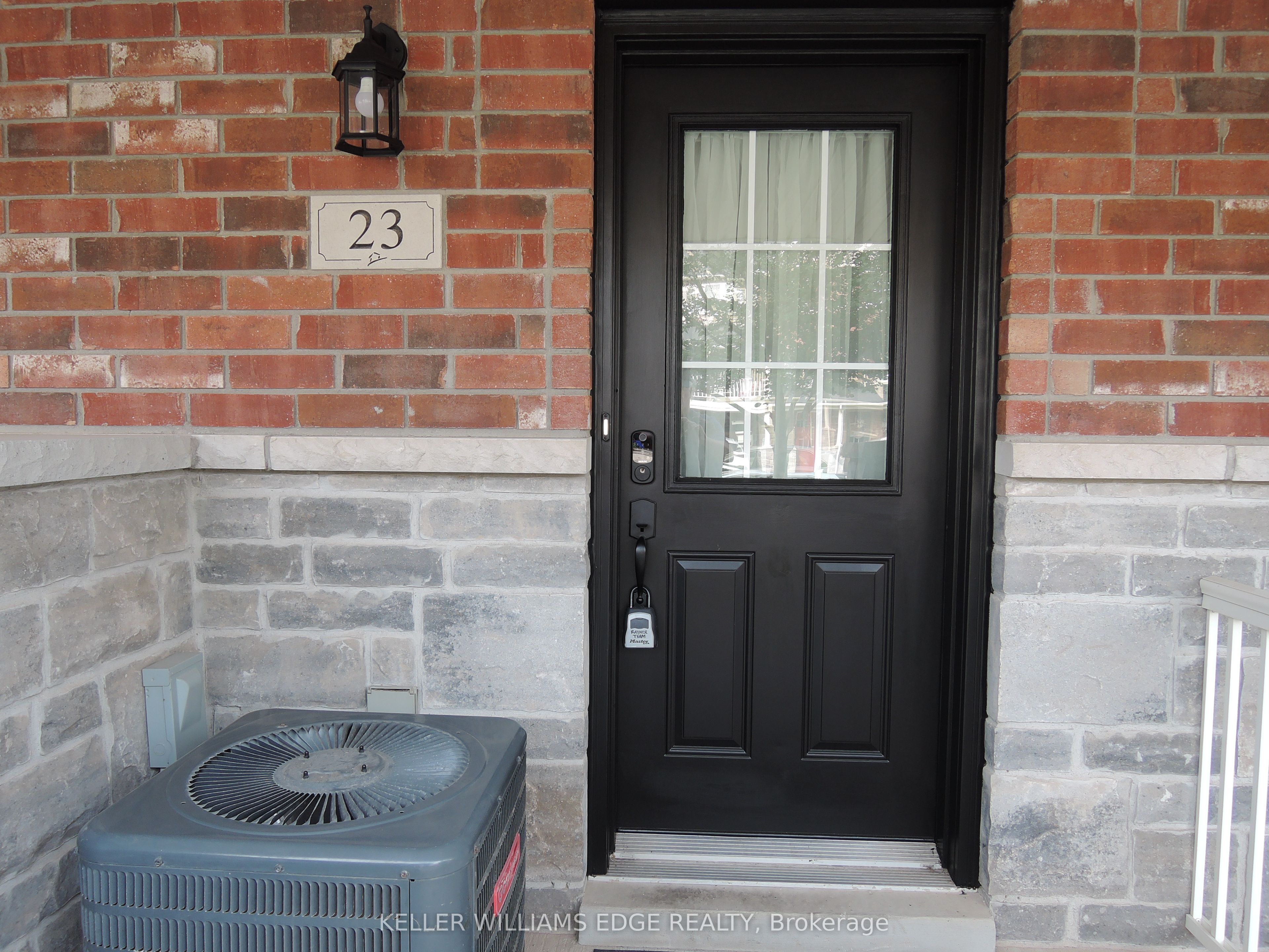 23 Nisbet Boulevard Property Photo 3