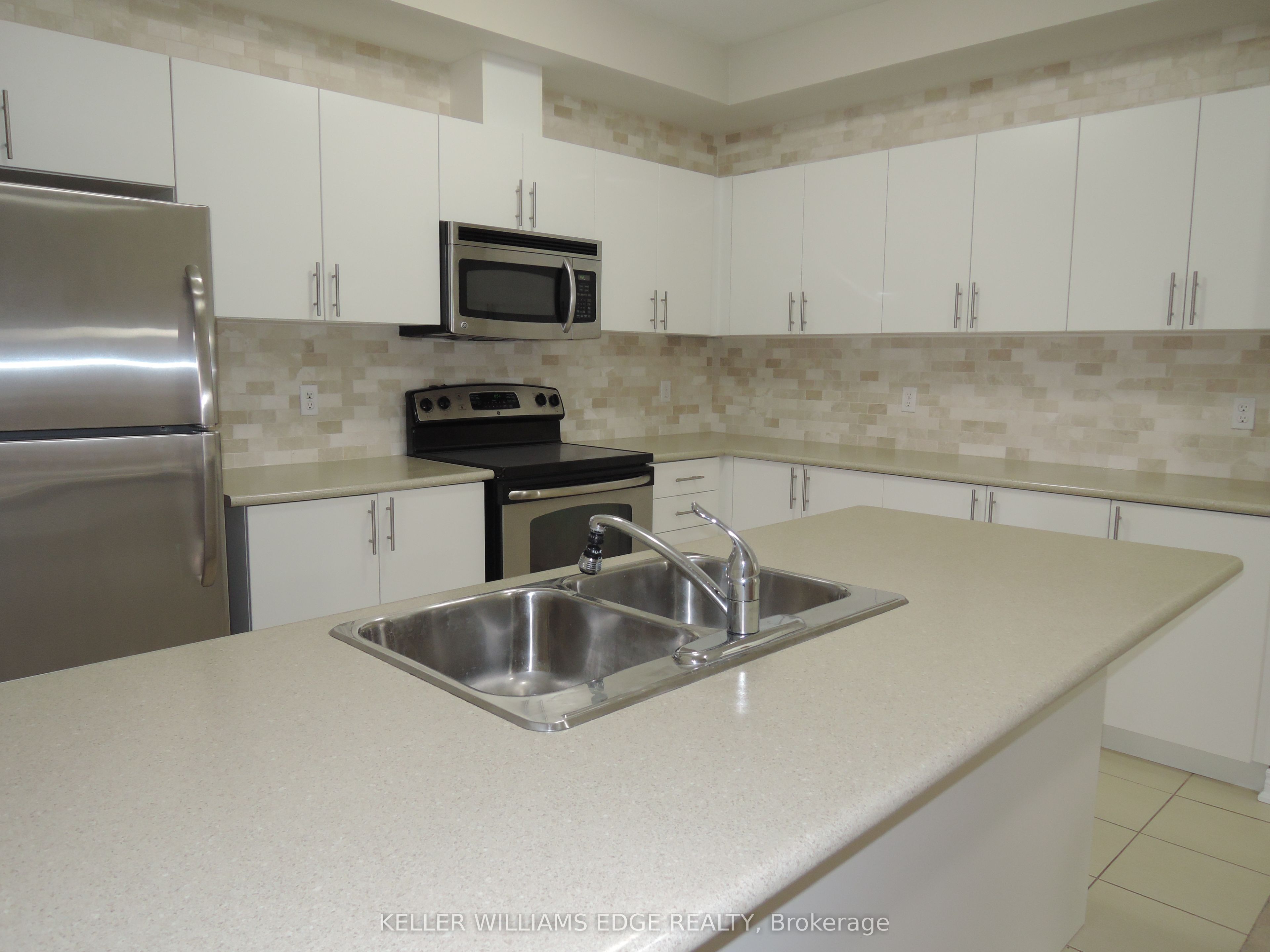23 Nisbet Boulevard Property Photo 8