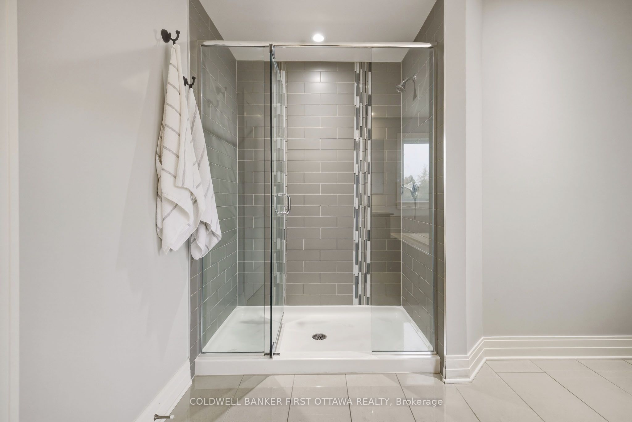 529 Adamson Crescent Property Photo 24
