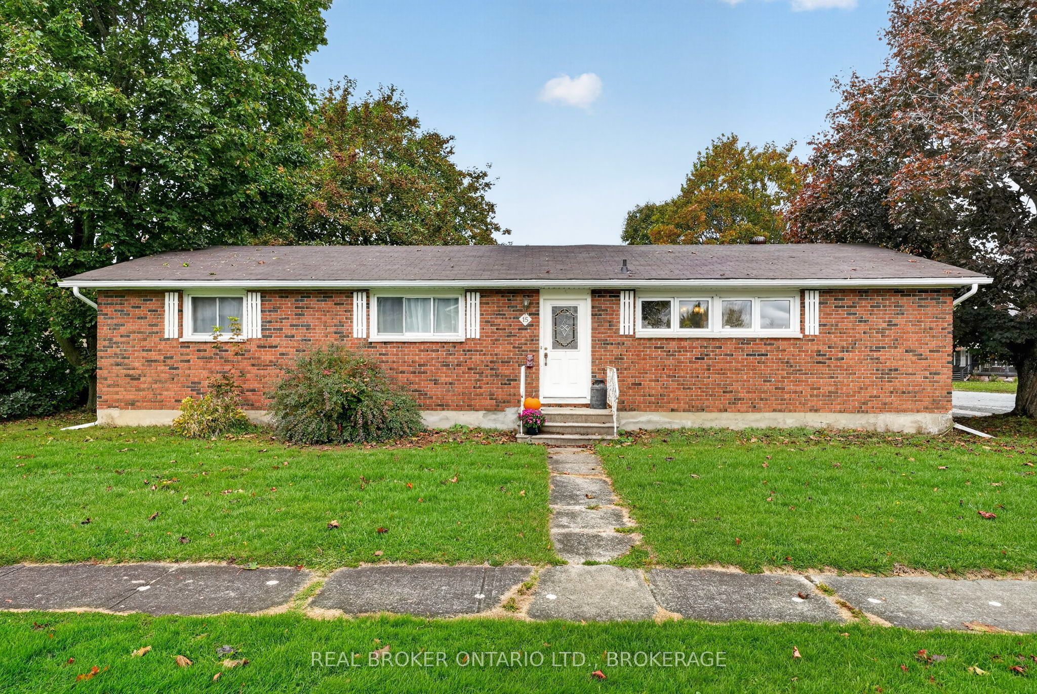 15 Gray Avenue Property Photo 1