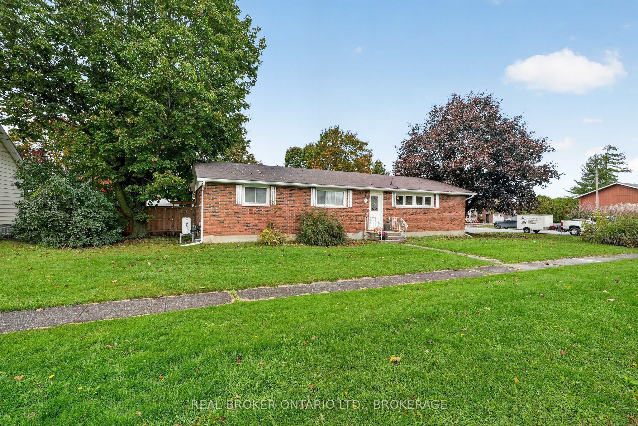 15 Gray Avenue Property Photo 4