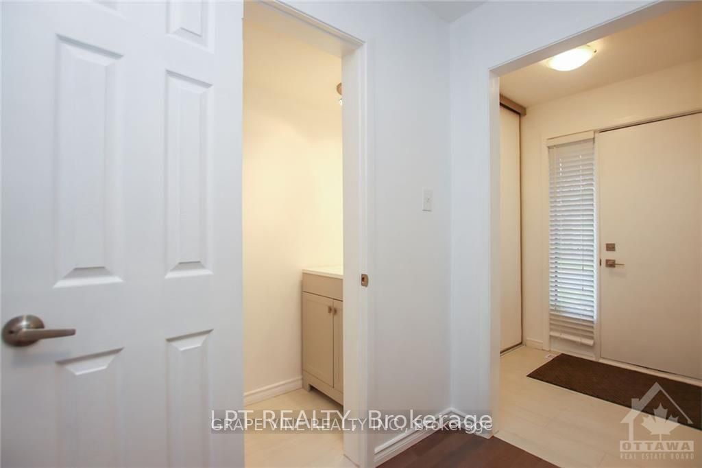 121 Erin Crescent Property Photo 3