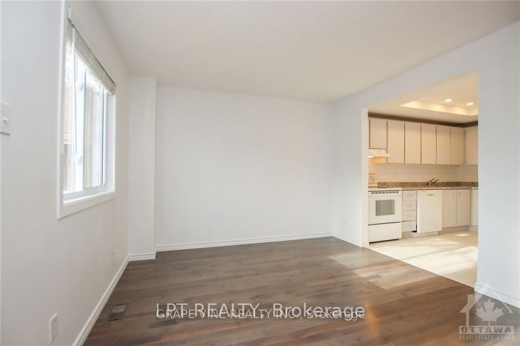 121 Erin Crescent Property Photo 8