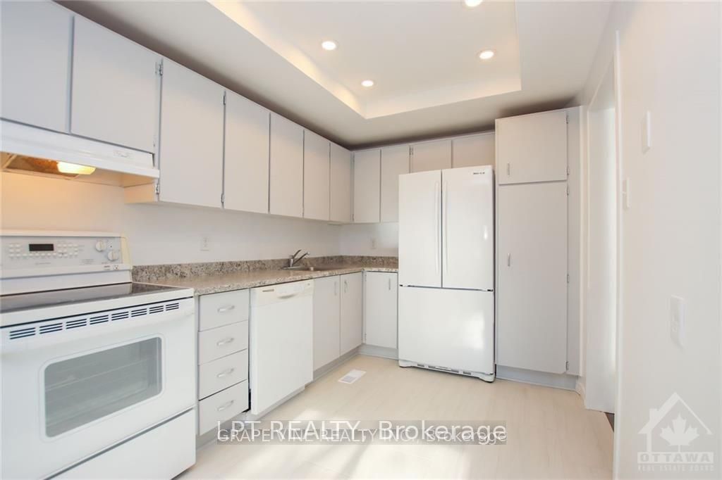 121 Erin Crescent Property Photo 10