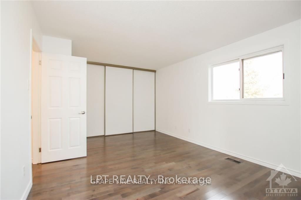 121 Erin Crescent Property Photo 14