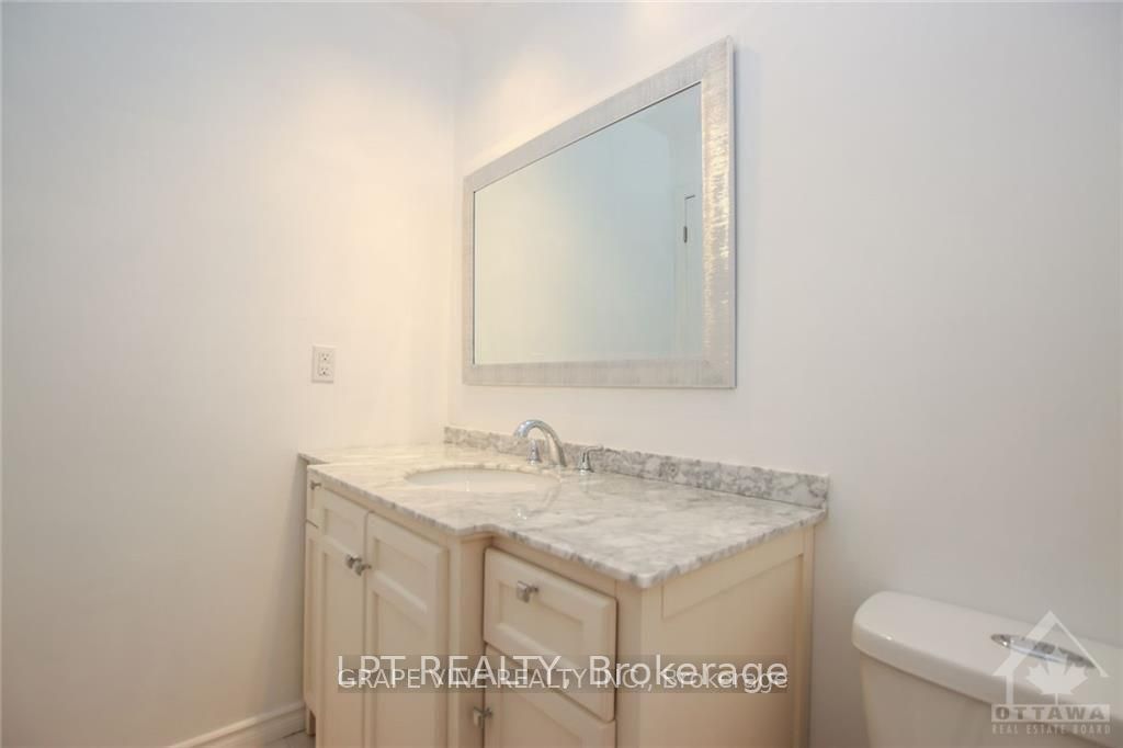121 Erin Crescent Property Photo 16