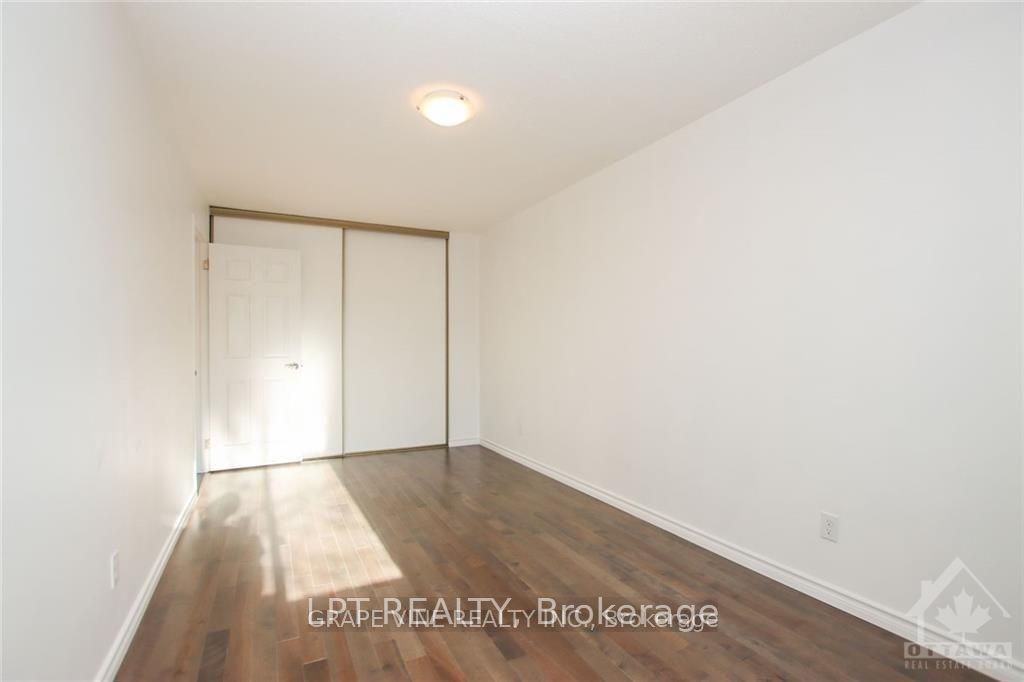 121 Erin Crescent Property Photo 17