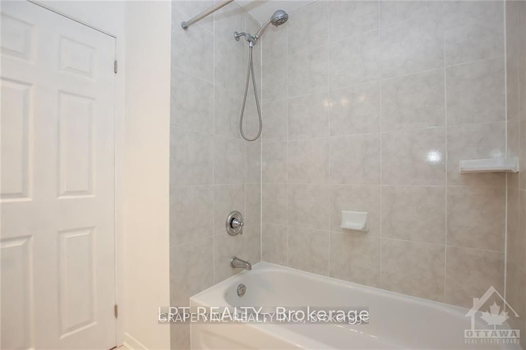 121 Erin Crescent Property Photo 23