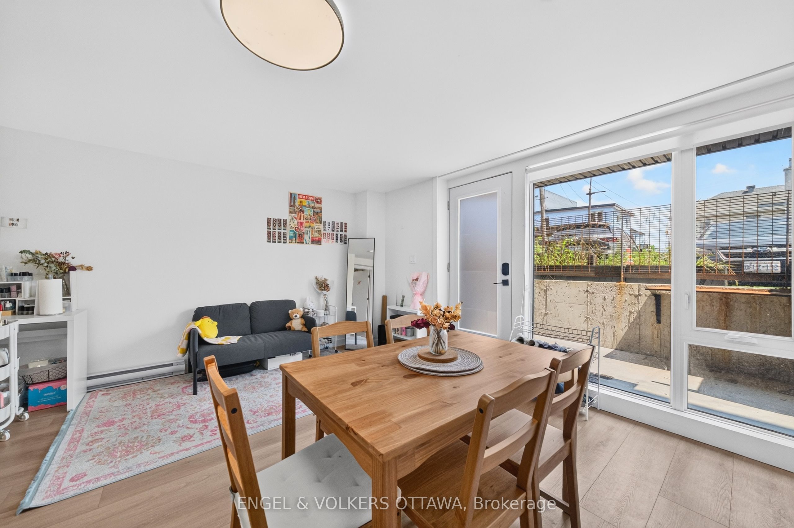 119 Carruthers Avenue D Property Photo 11
