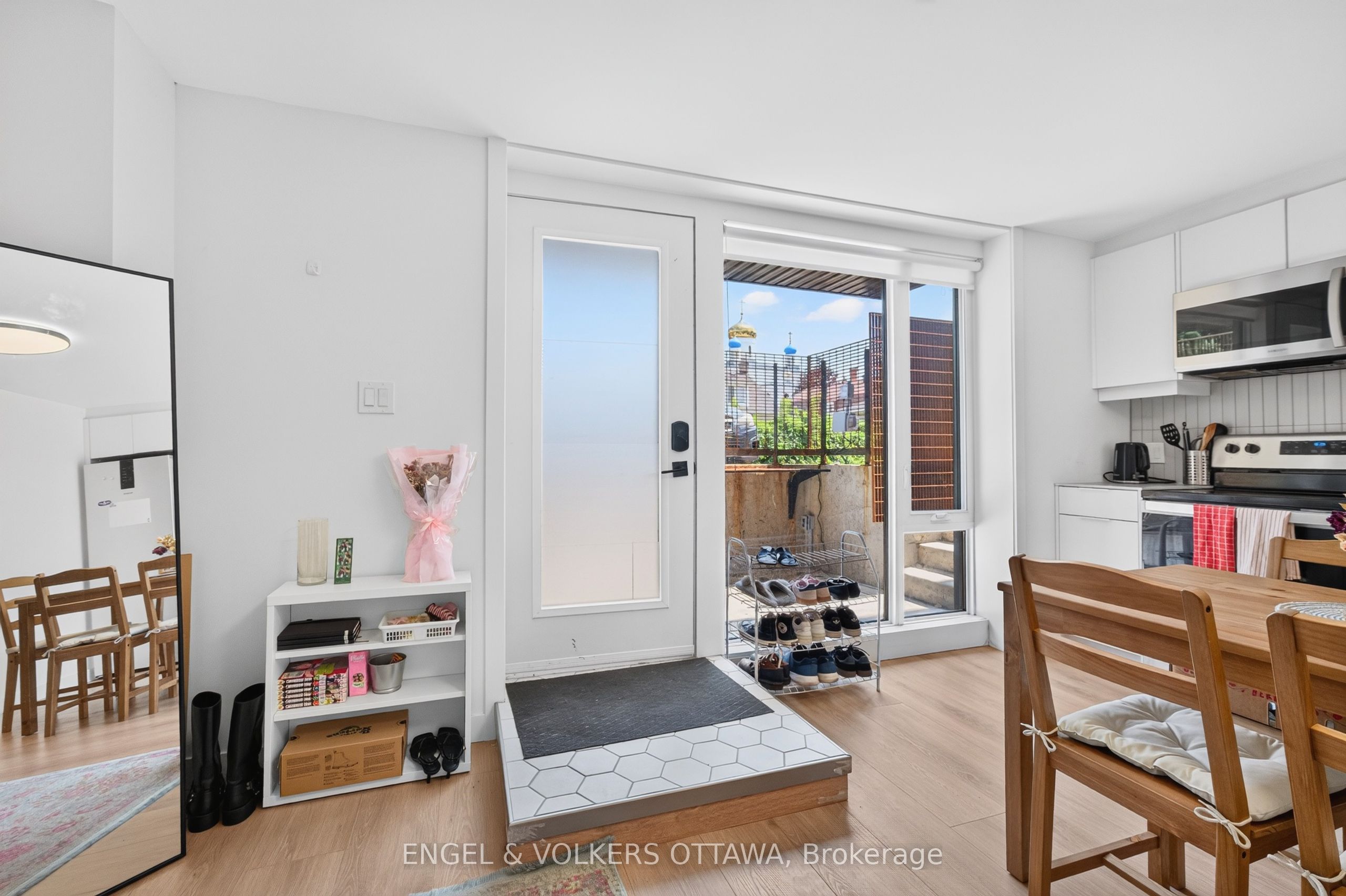 119 Carruthers Avenue D Property Photo 12