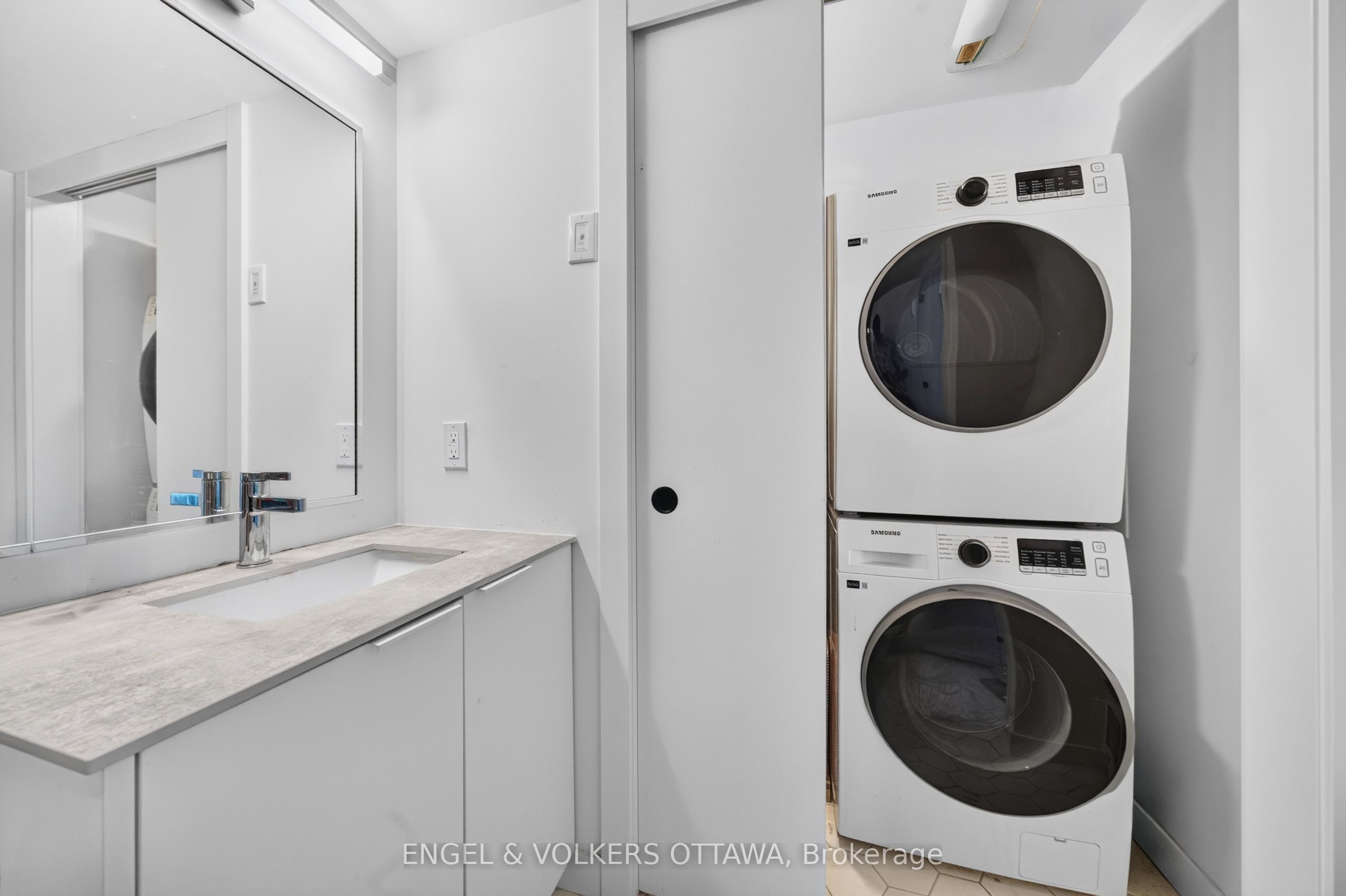 119 Carruthers Avenue D Property Photo 19