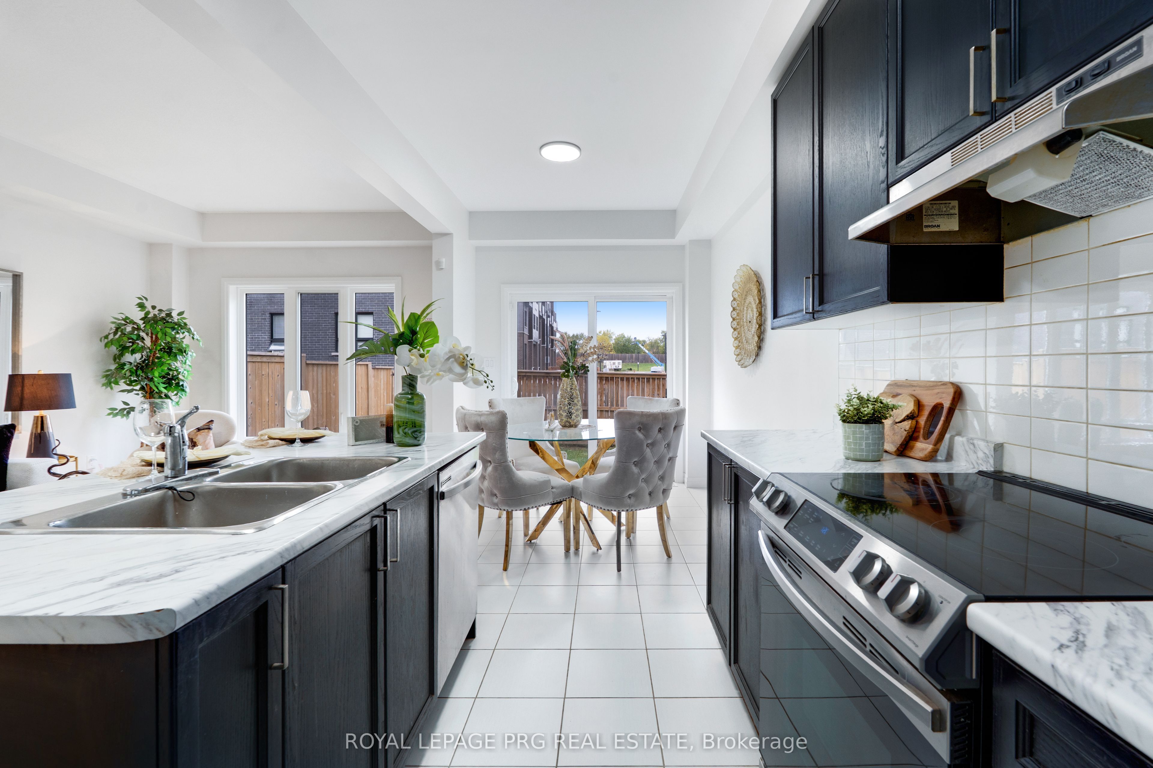 6631 Cropp Street Property Photo 7