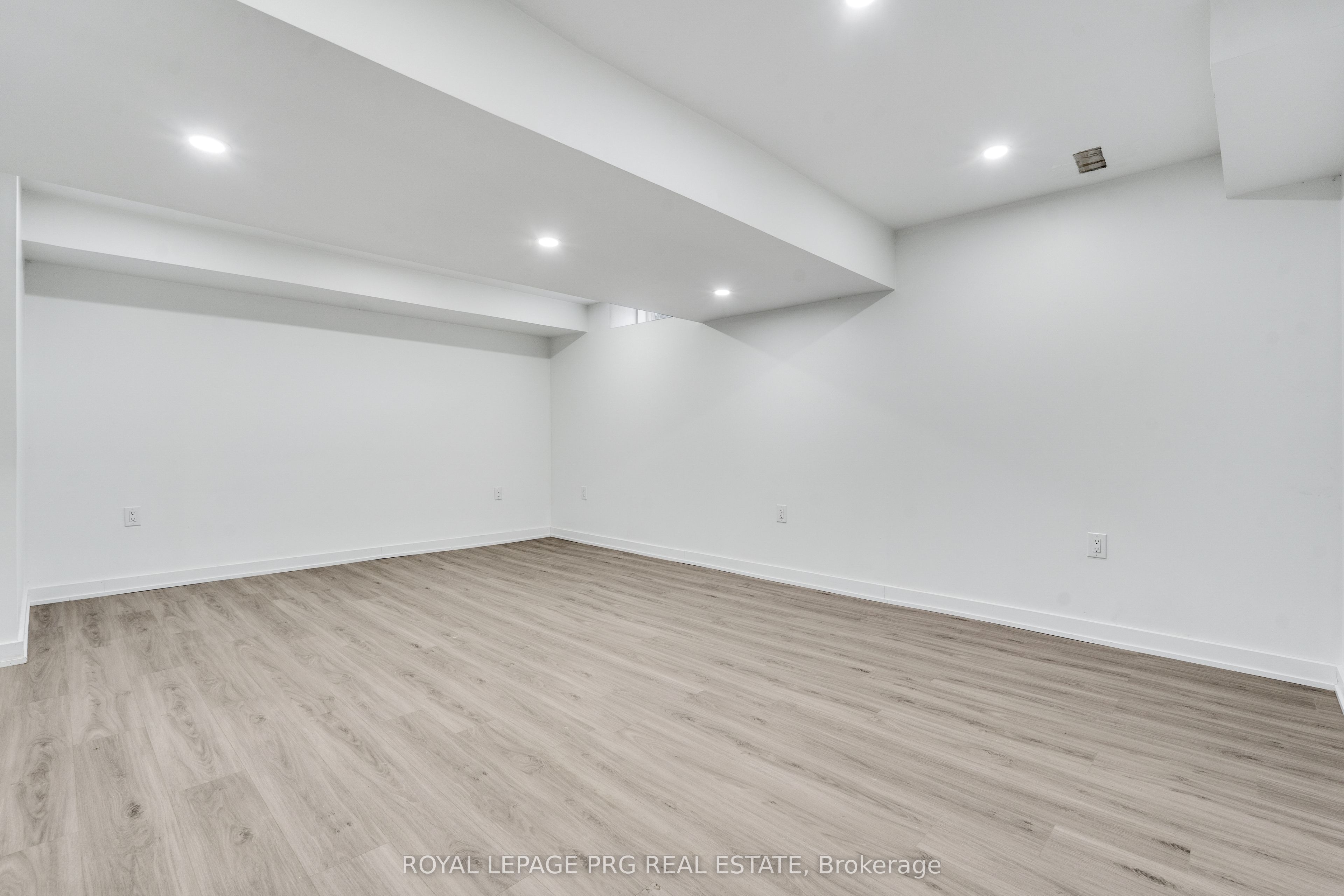 6631 Cropp Street Property Photo 34