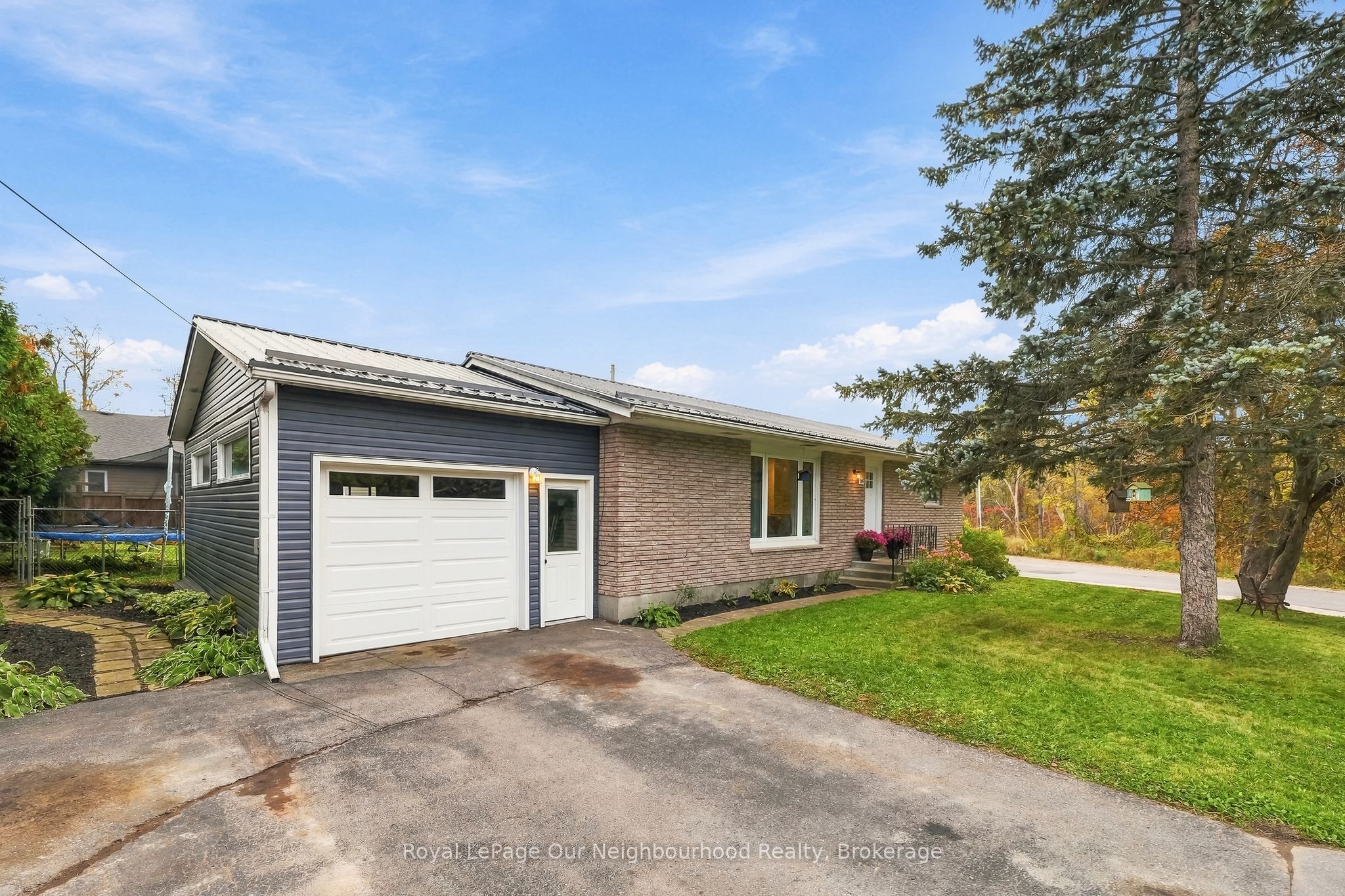 105 Sanford Street Property Photo 1