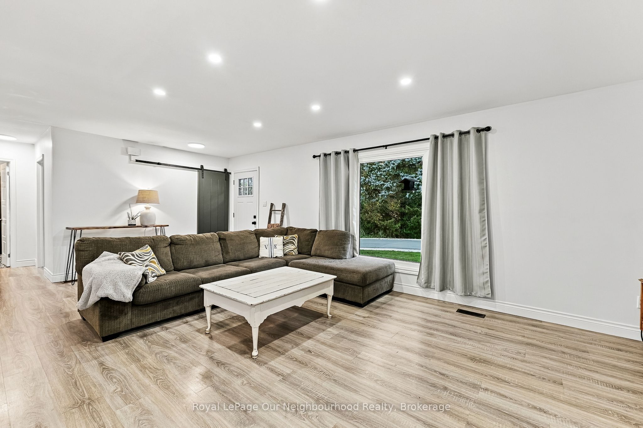 105 Sanford Street Property Photo 11