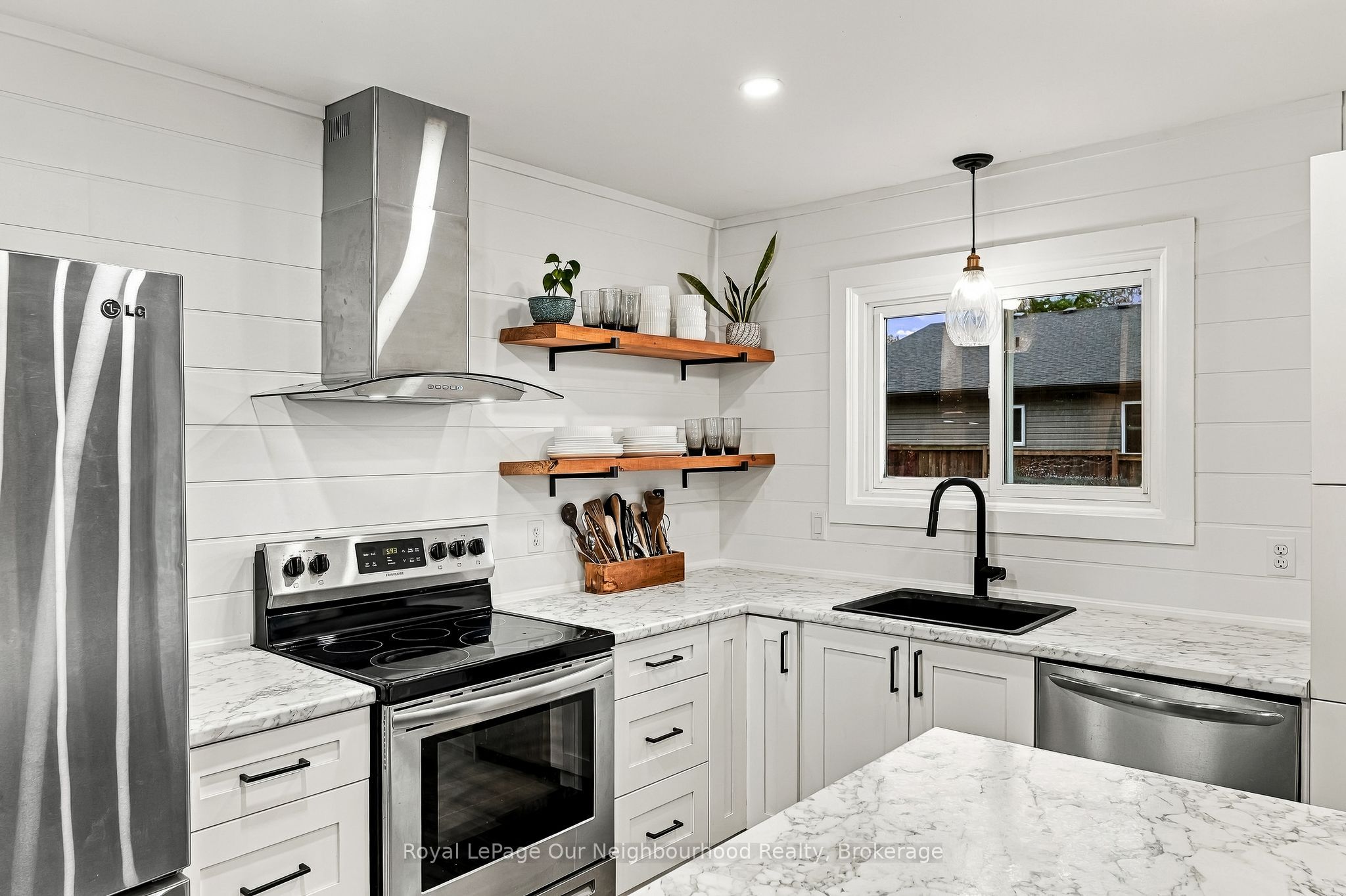105 Sanford Street Property Photo 14