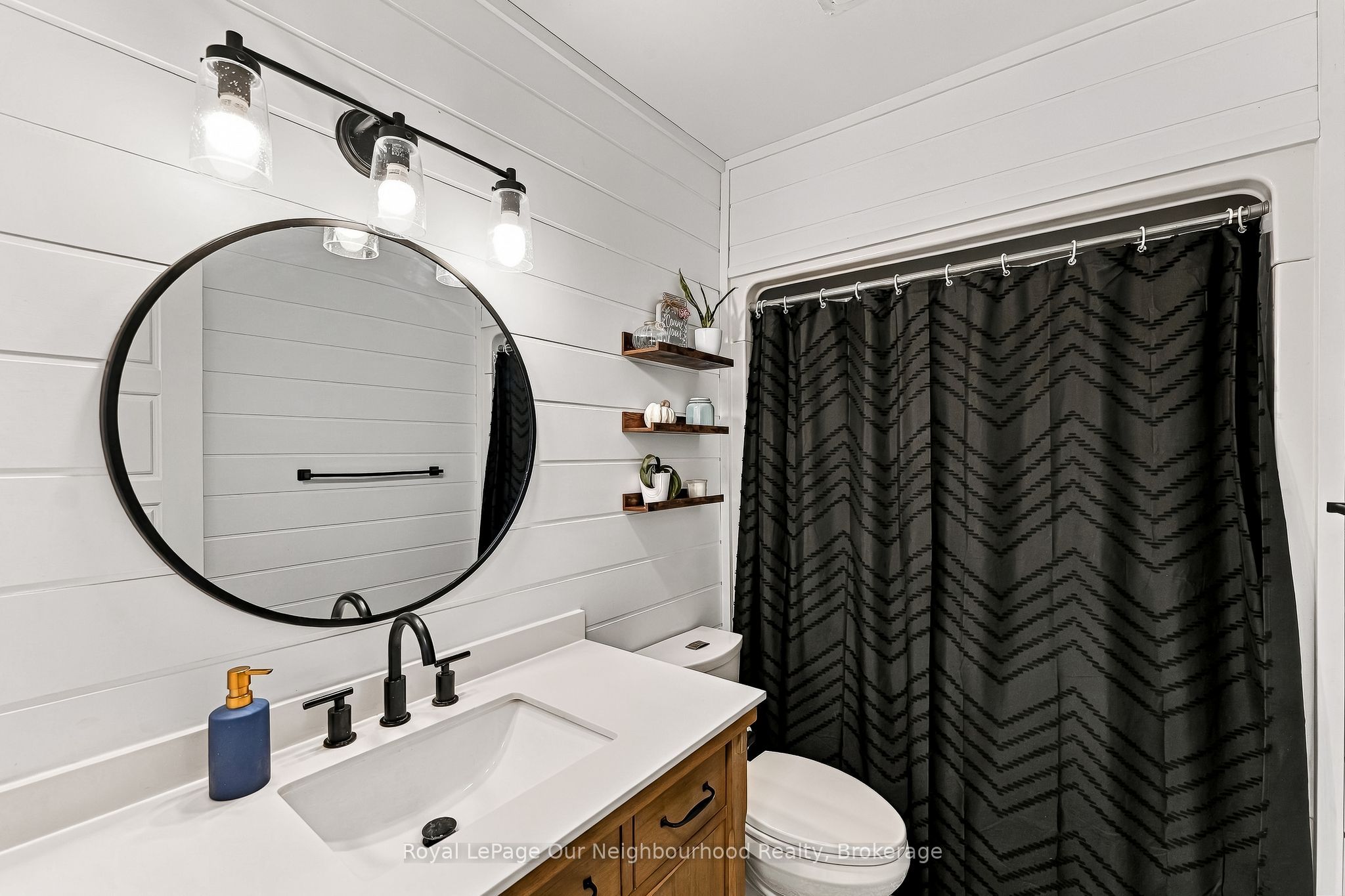 105 Sanford Street Property Photo 23