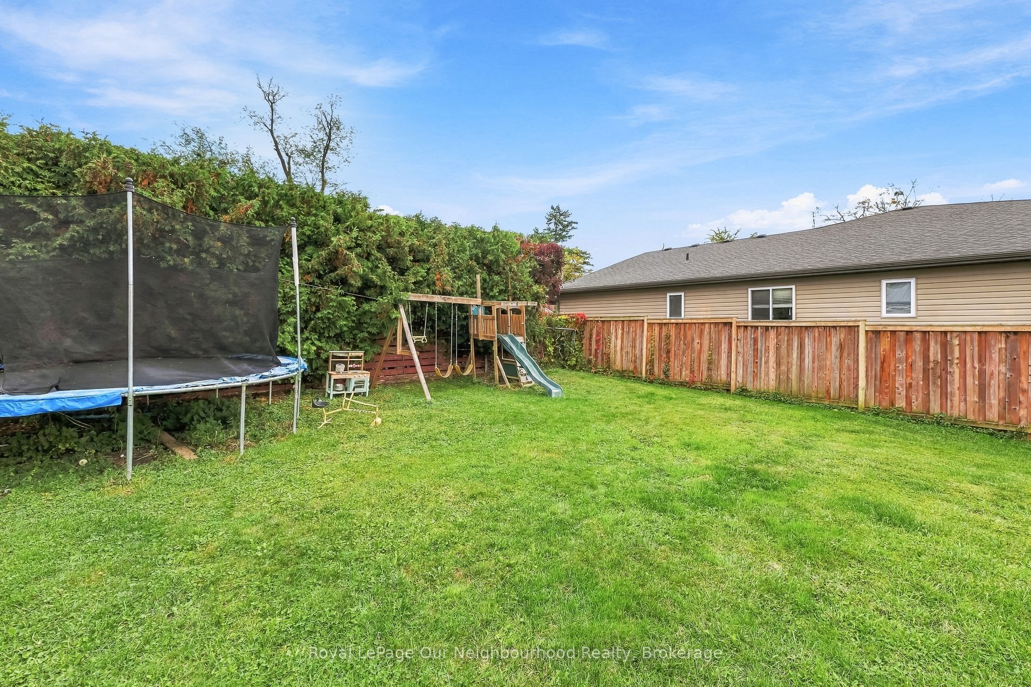 105 Sanford Street Property Photo 39