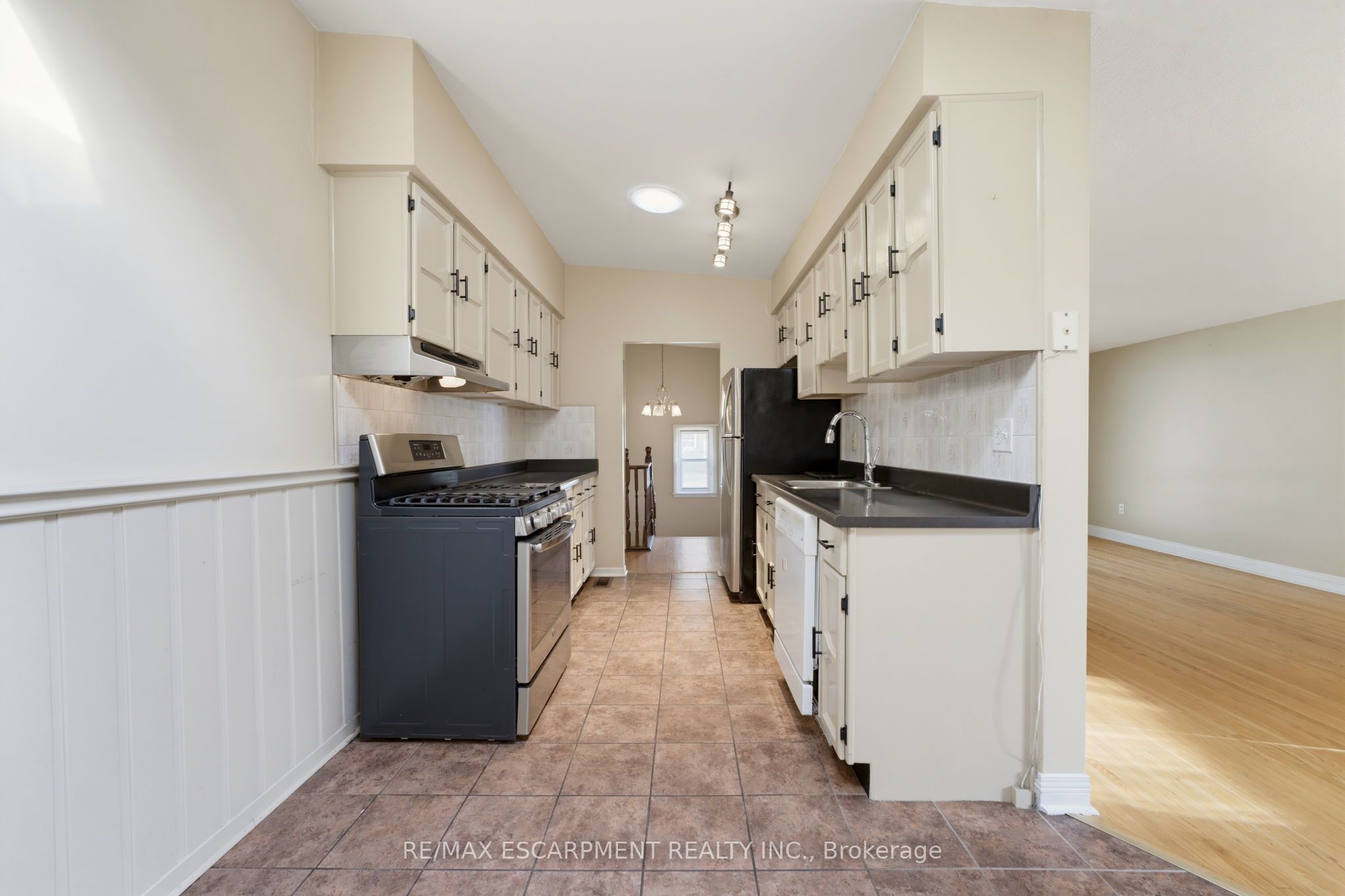 34 Fielding Crescent Property Photo 12