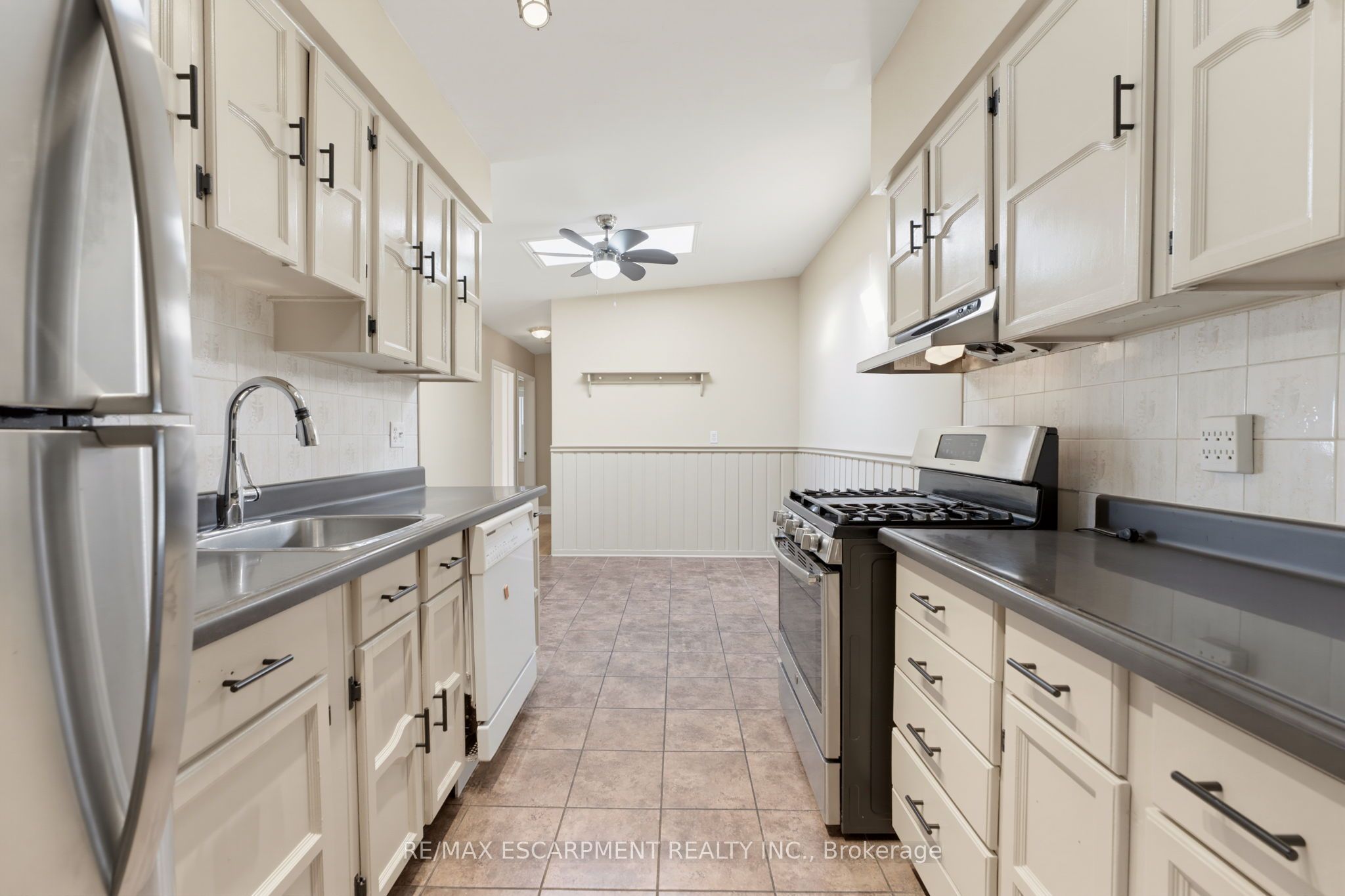 34 Fielding Crescent Property Photo 13
